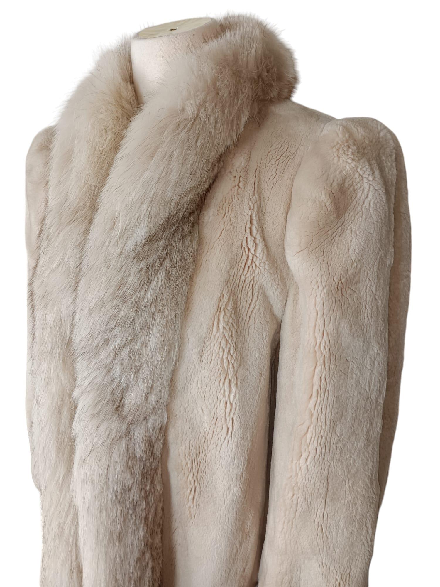 Women's Cream Sheared Beaver Fur Coat with Fur Trim (Size 8-M)