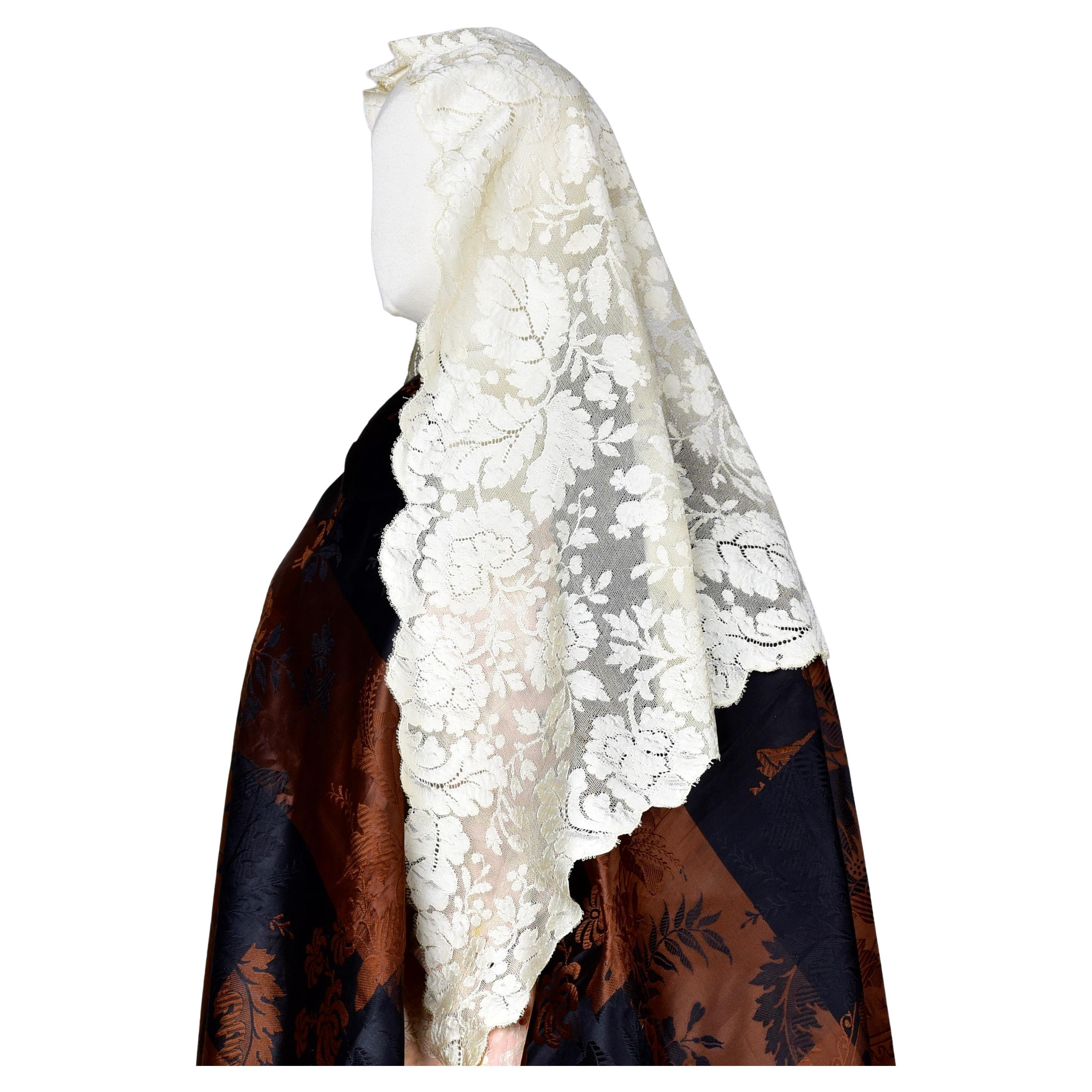 Cream silk blonde Lace Mantilla - Spain second half 19th century