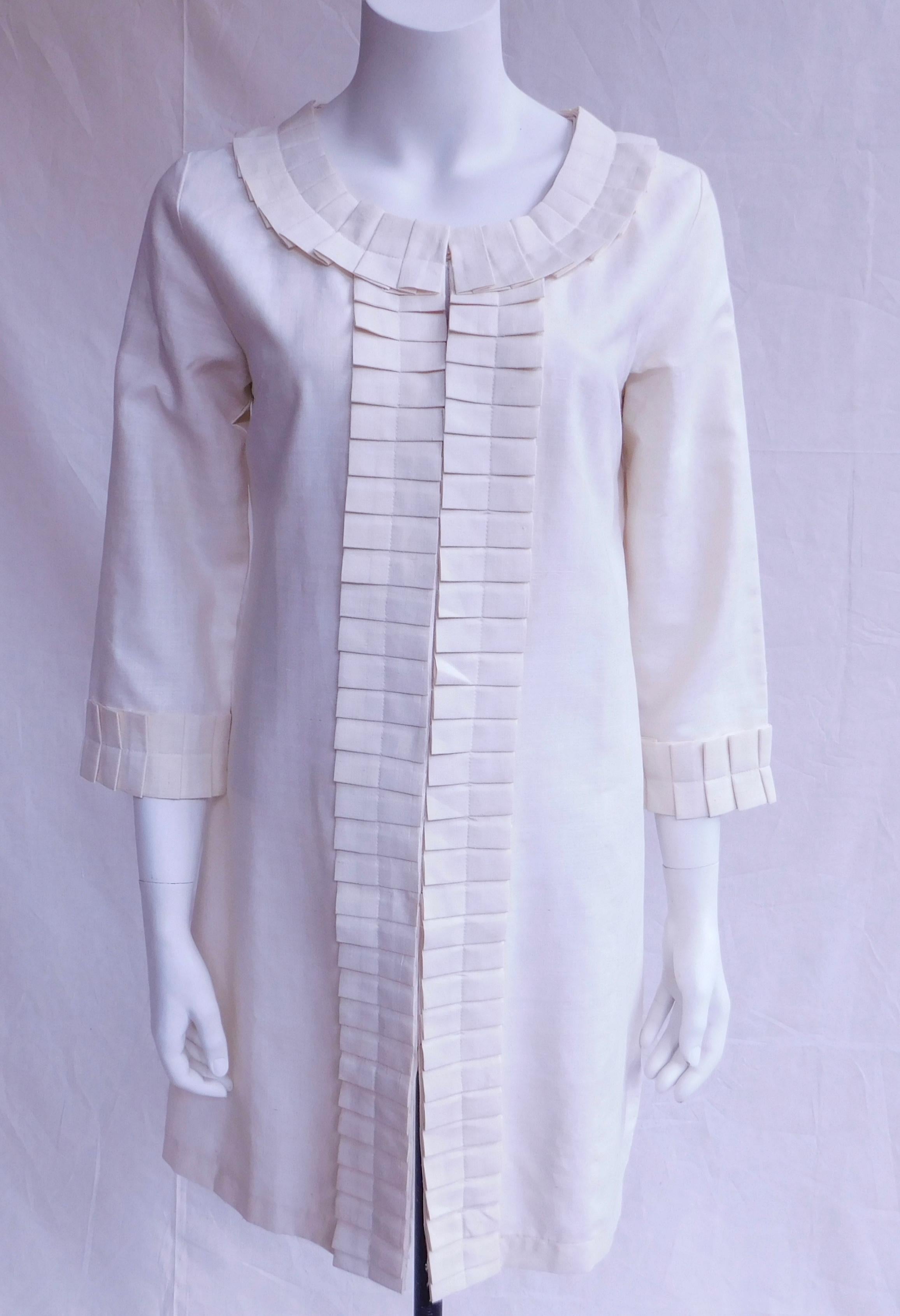 Cream Silk Jacket with Pleated Details Anauve of Madrid Spain For Sale 1