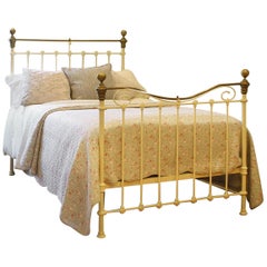 Cream Small Double Antique Bed, MD94