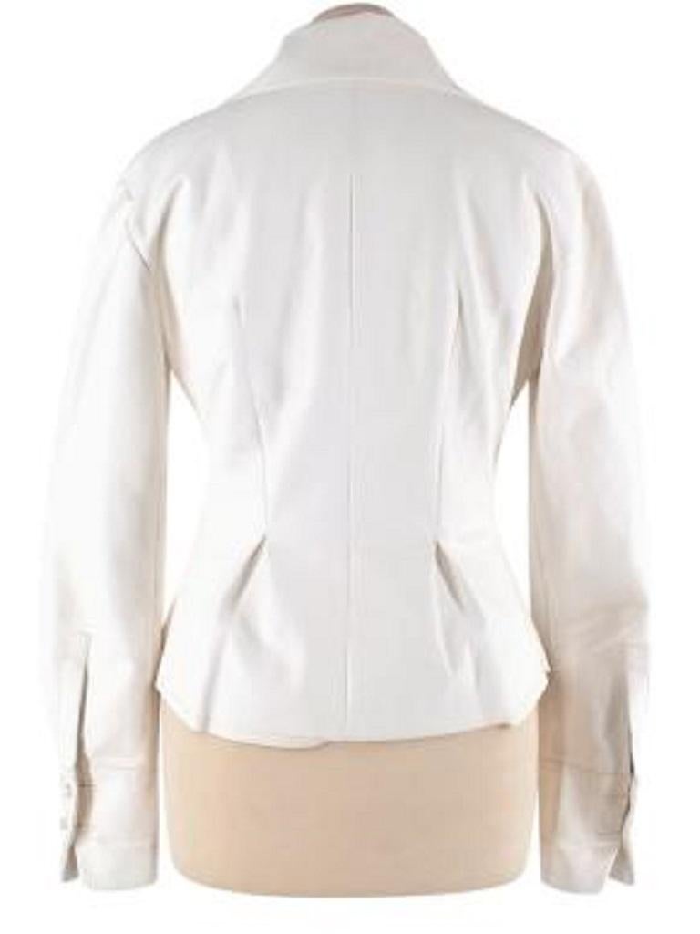 Ermanno Scervino Cream Soft Leather Structured Jacket
 

 - Buttery soft cream leather shirt jacket 
 - Collar and button down front fastening 
 - 2 buttons on the sleeve cuffs
 - Pleats at the sleeve cuffs 
 - Tailored darts and pleats on the front