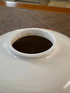 Cream Squat Shape Vase, China, Zeitgenössisch