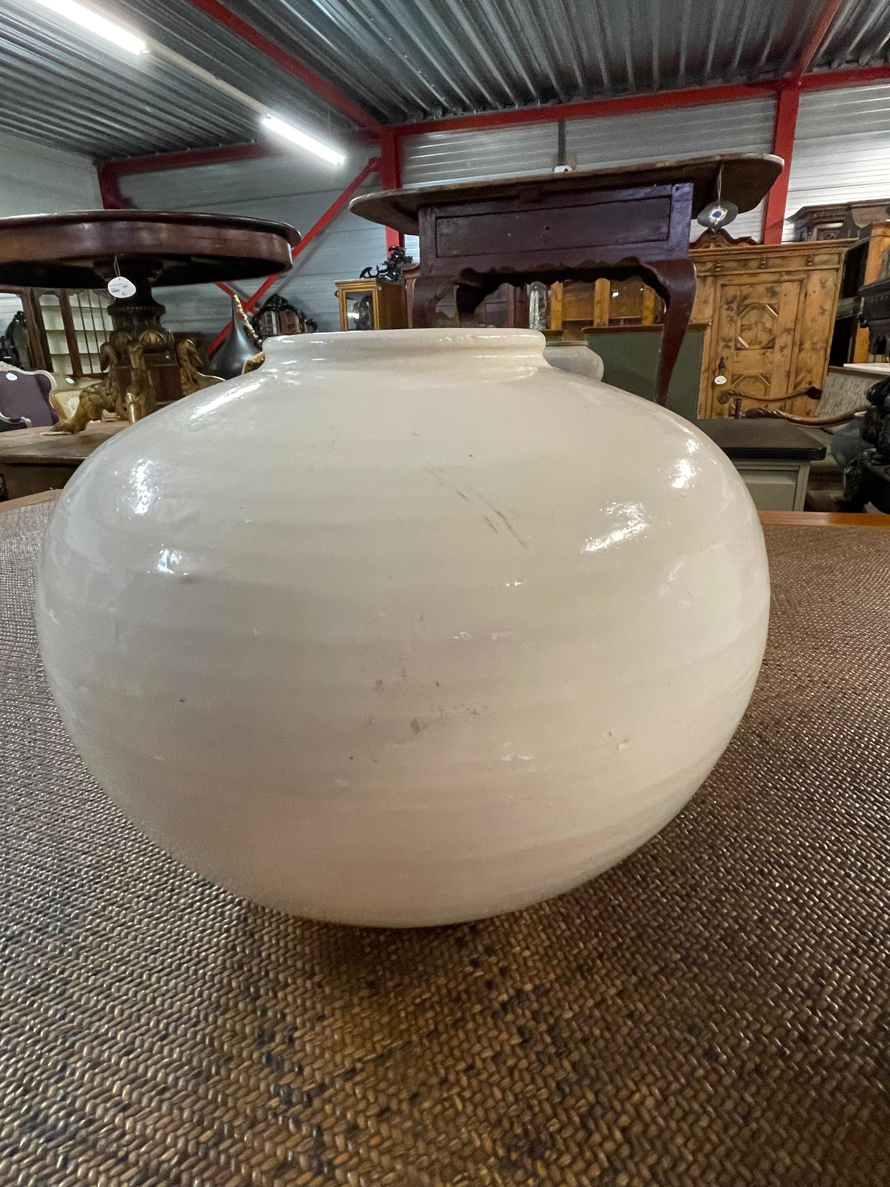 round cream vase