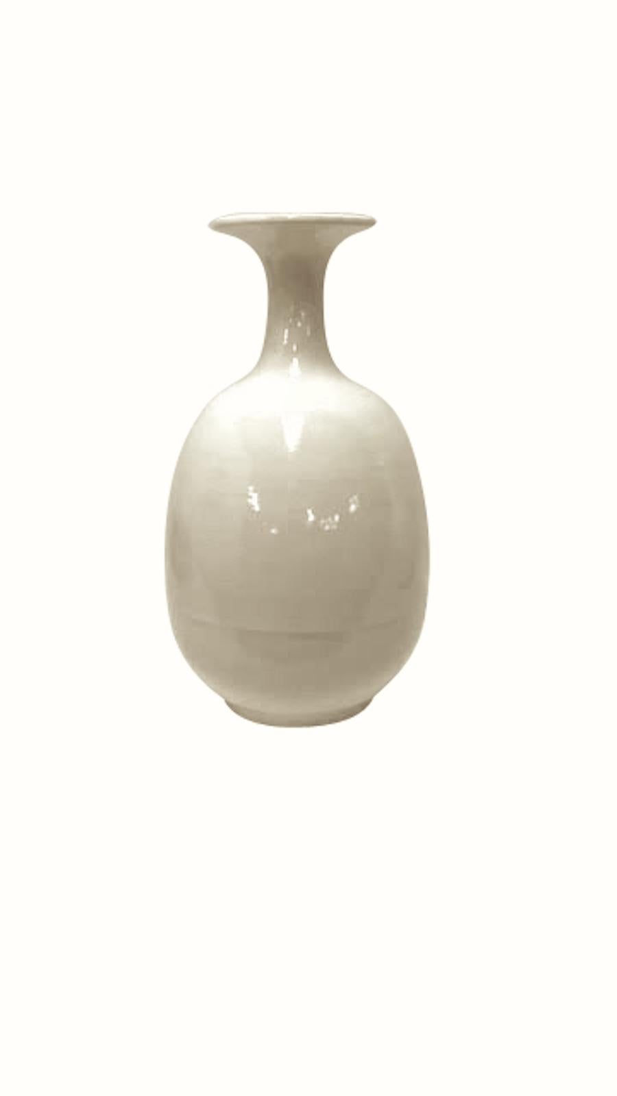 Vaso in ceramica con beccuccio piccolo e alto, Cina, Contemporaneo in vendita 2