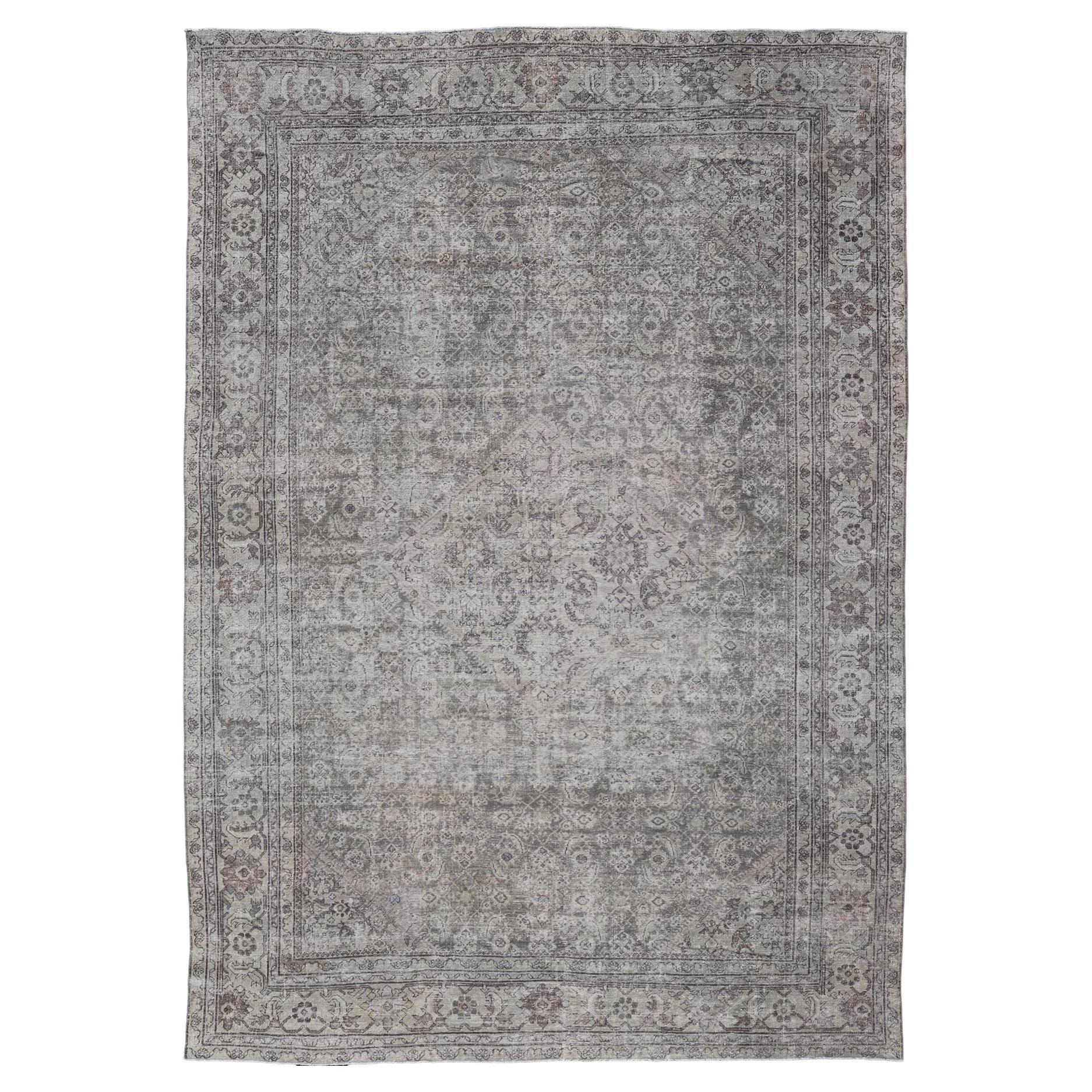 Cremefarbener, taupefarbener und brauner antiker persischer Sultanabad-Teppich mit floralem Design