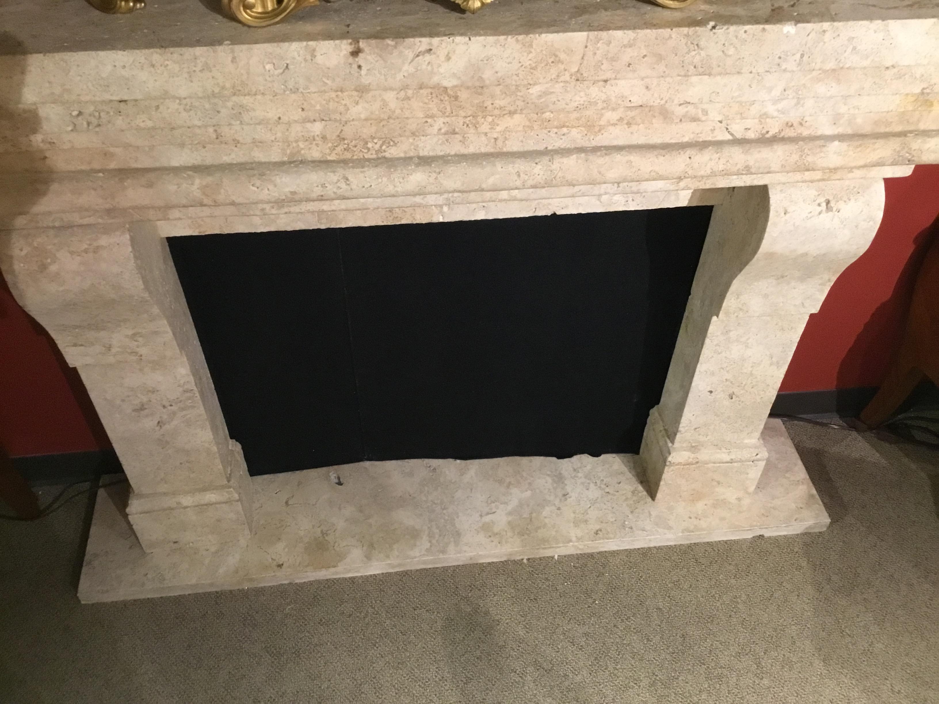 Cream Travertine Mantel with Contemporary Lines In Good Condition In Houston, TX