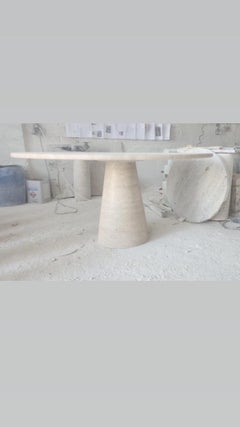 Cream Travertine Round Dining Table, in the Style of 1970 Angelo Mangiarotti