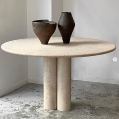 Cream Travertine Round Dining Table, in the style of 1970 Mario Bellini