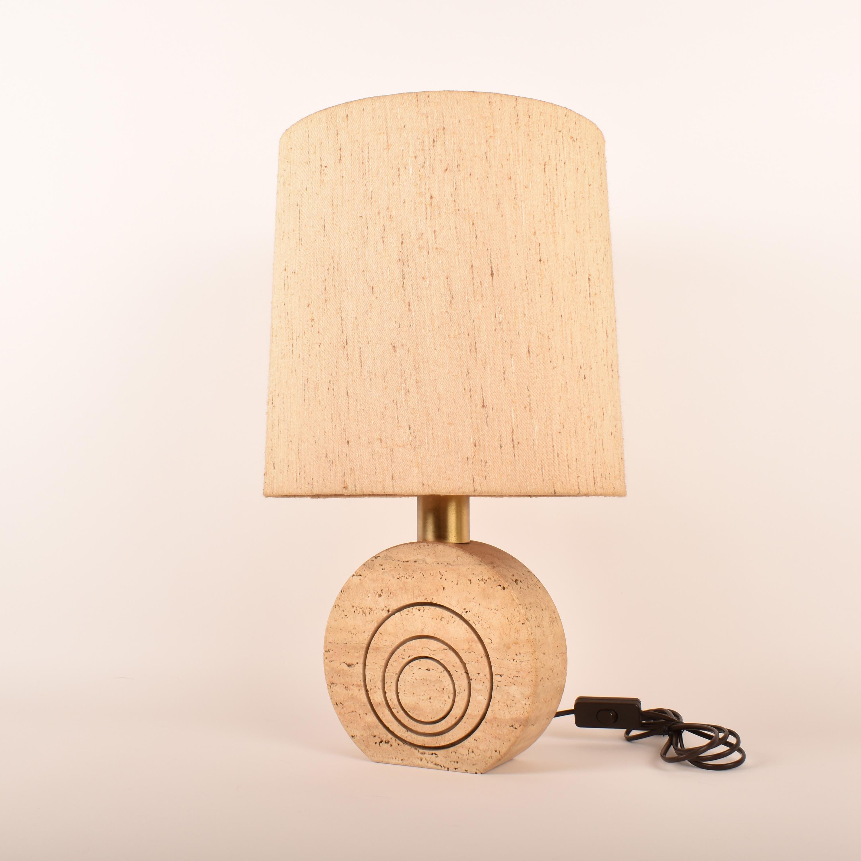 Mid-Century Modern Cream Travertine Table Lamp By Fratelli Mannelli, Italy, 1970 For Sale