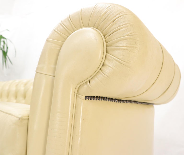 Cream Tufted Leather Chesterfield Sofa For Sale 5