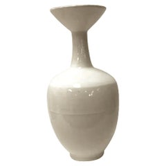 Cream Tulip Shaped Spout Ceramic Vase, China, Contemporary