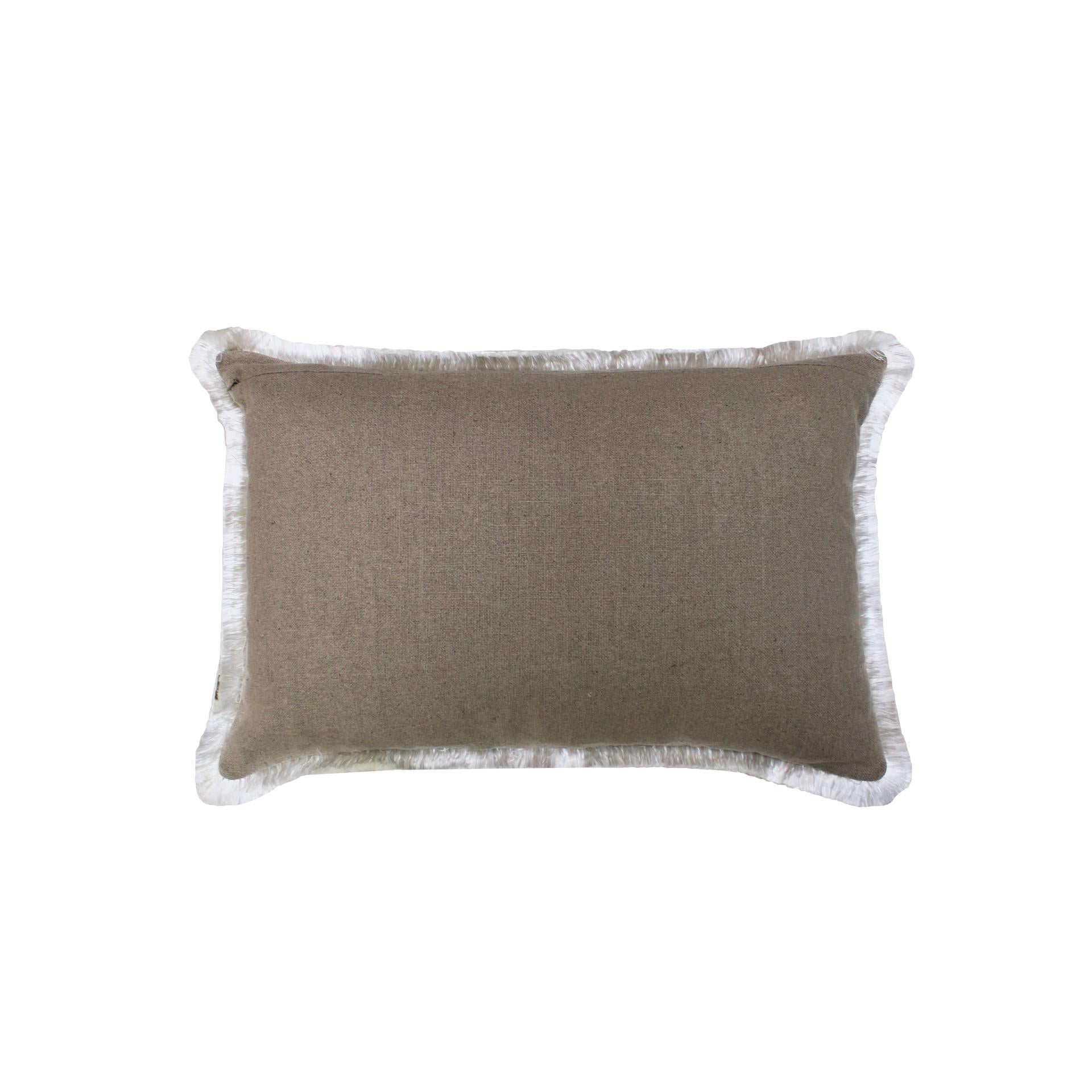 Cream velvet cushion in high-quality cotton with double tinsel and linen back.

Every item LA Studio offers is checked by our team of 10 craftsmen in our in-house workshop. Special restoration or reupholstery requests can be done. Lighting can be