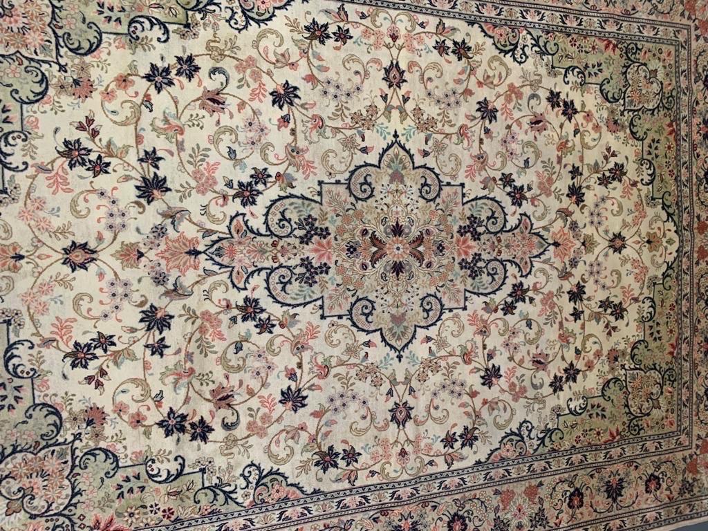 Afghan Cream Vintage Rug, Indian Kashan Design Floral Carpet for Home Decor For Sale