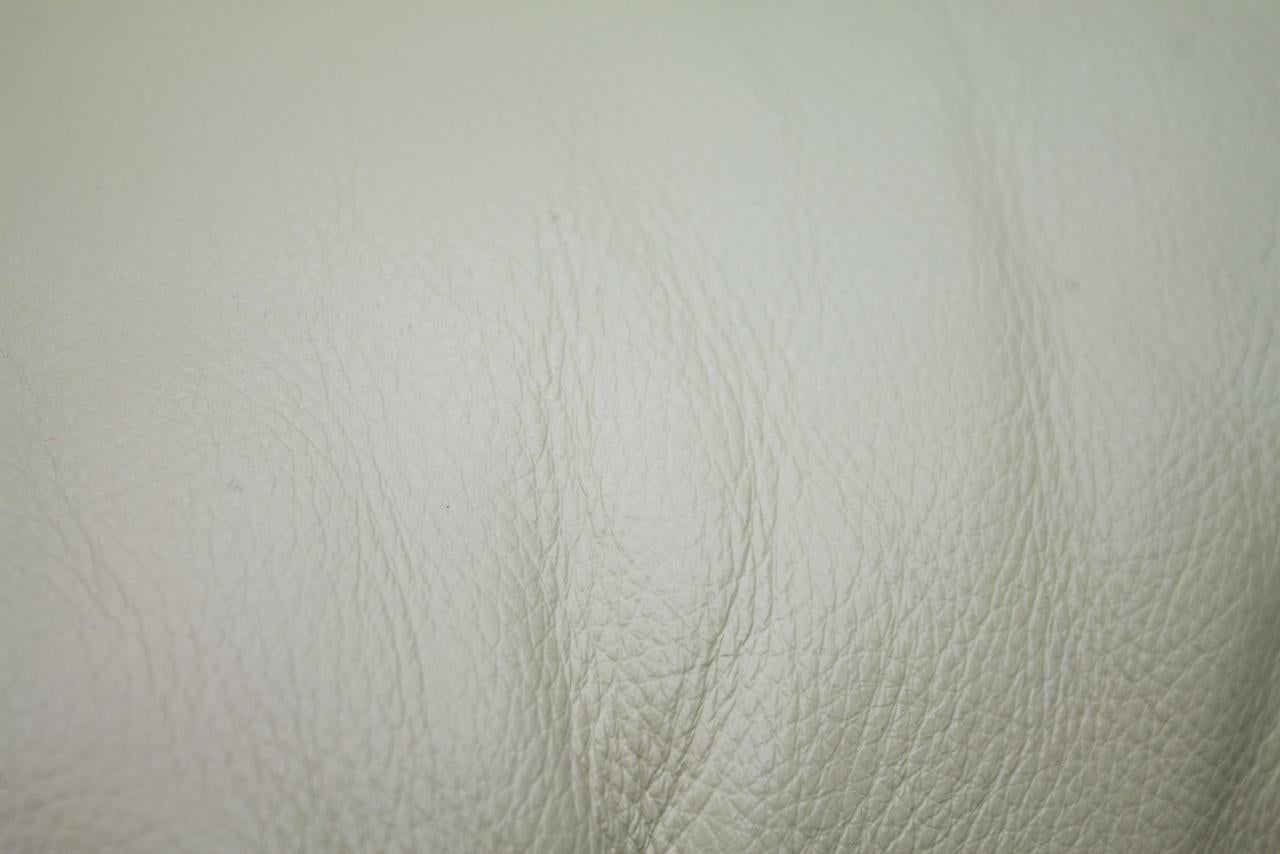 Cream White 3-Seat Leather Sofa Maralunga by Vico Magistretti, 1973, Cassina For Sale 6