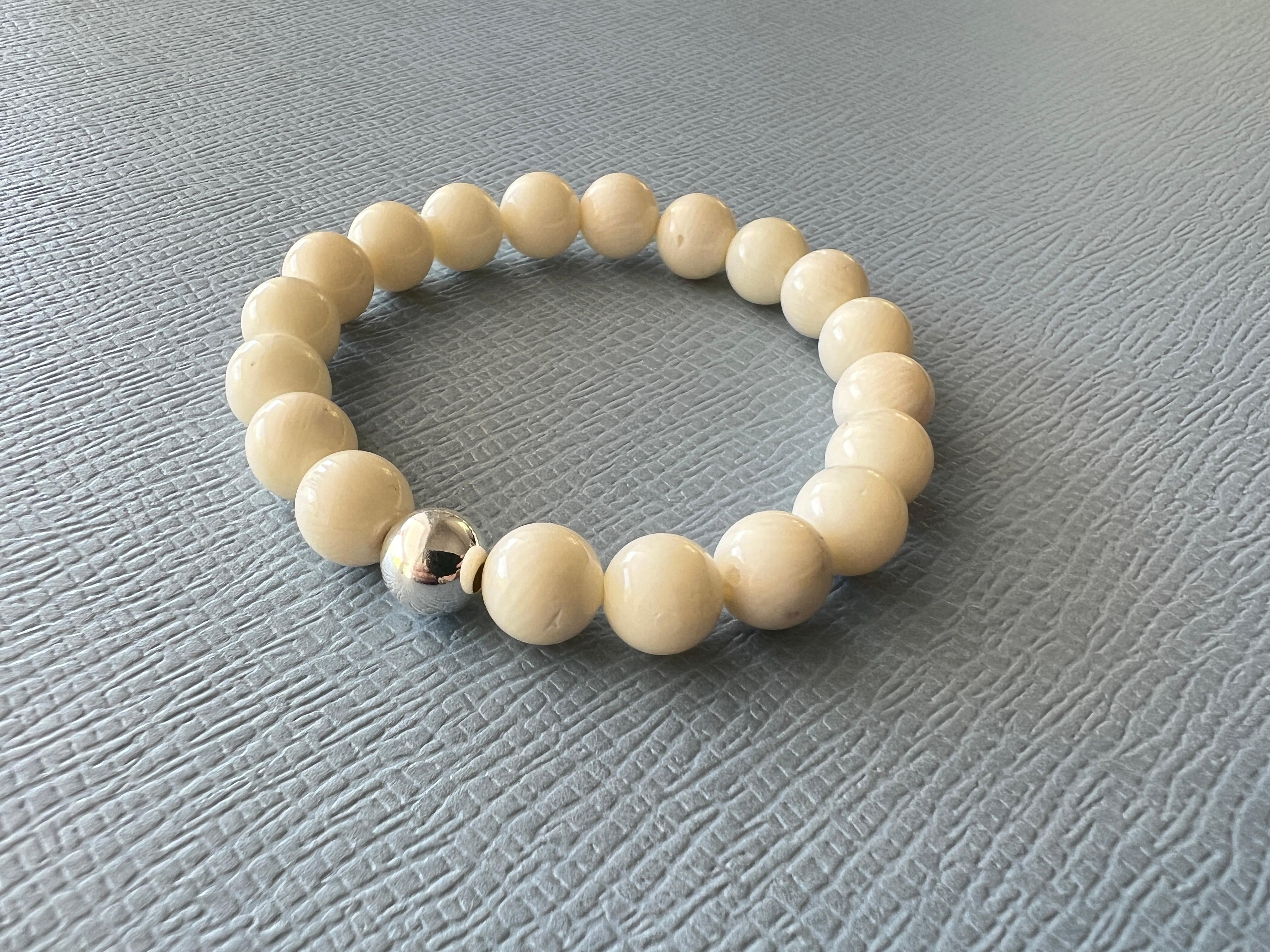 Women's or Men's Cream White Bamboo Round Bead Bracelet Silver J Dauphin For Sale