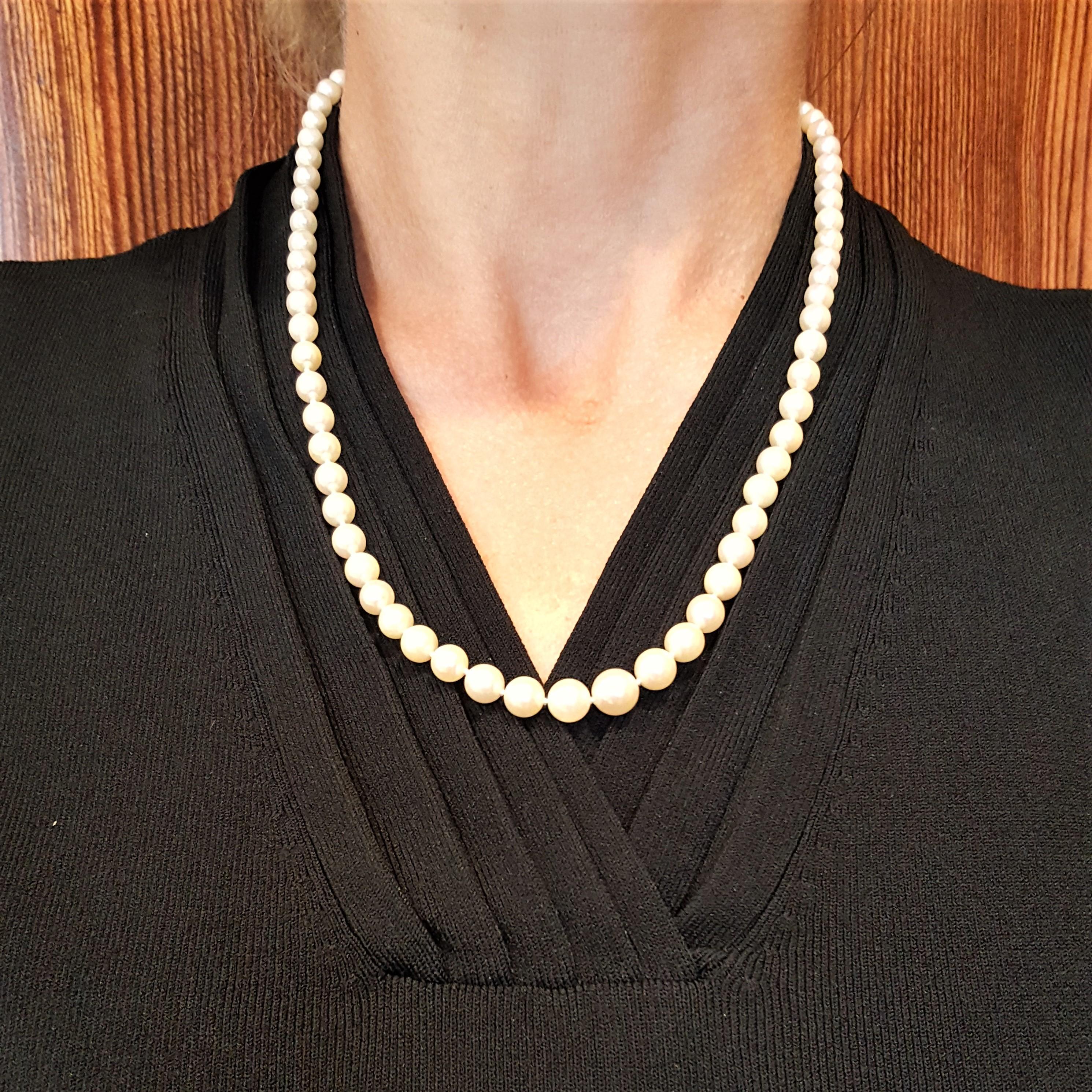 Moderne Perle de culture effilée de couleur crème et blanche Grade AA, 14 carats, 20 pouces, 4,5-8,5 mm en vente