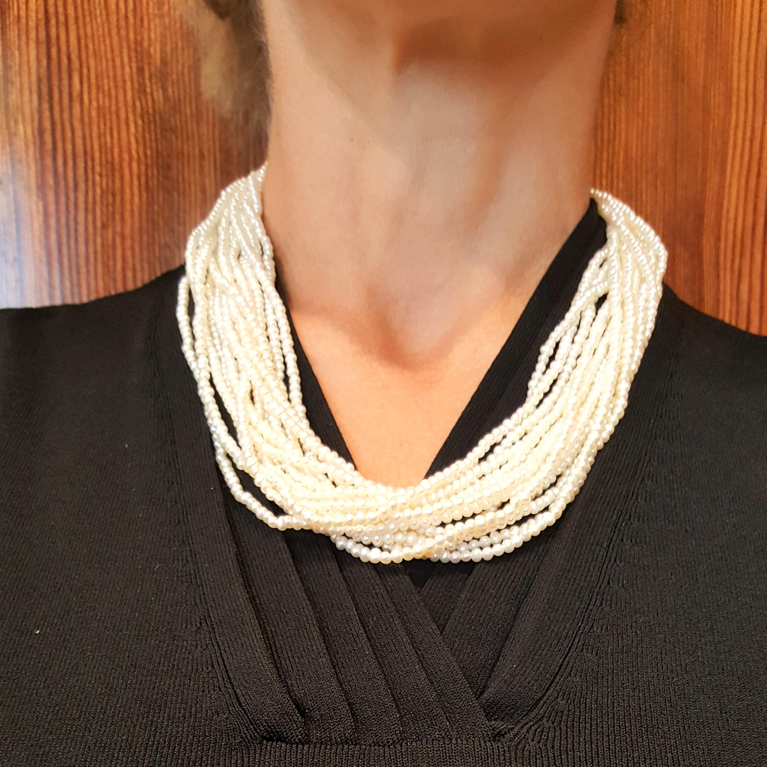 Cremeweiße AA-Perlenkette mit mehrreihiger 14kt Schmetterlingsverschluss, 20 Zoll (Rundschliff)