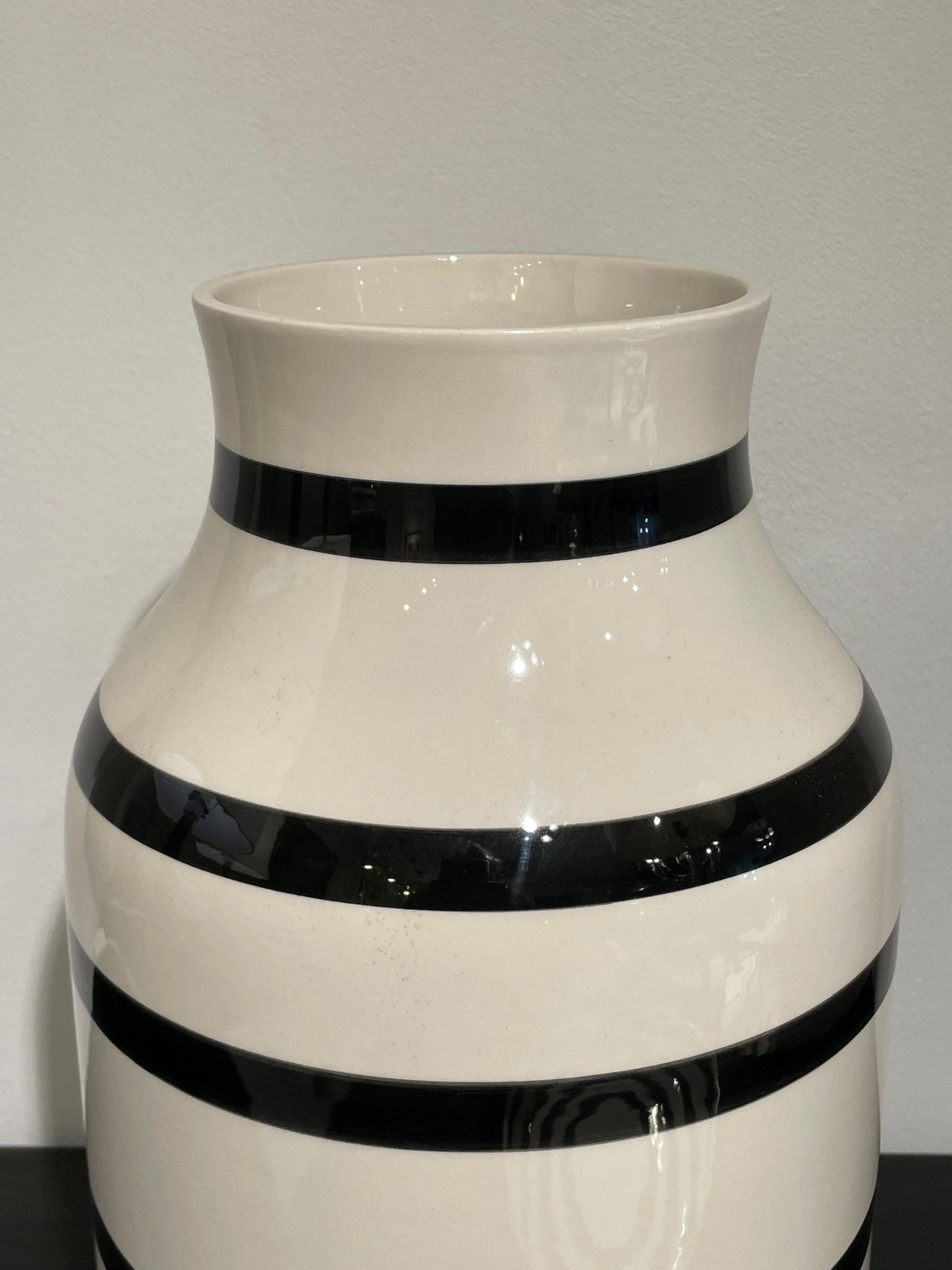 Cream With Black Horizontal Stripes Vase, Denmark, Mid Century In Good Condition For Sale In New York, NY