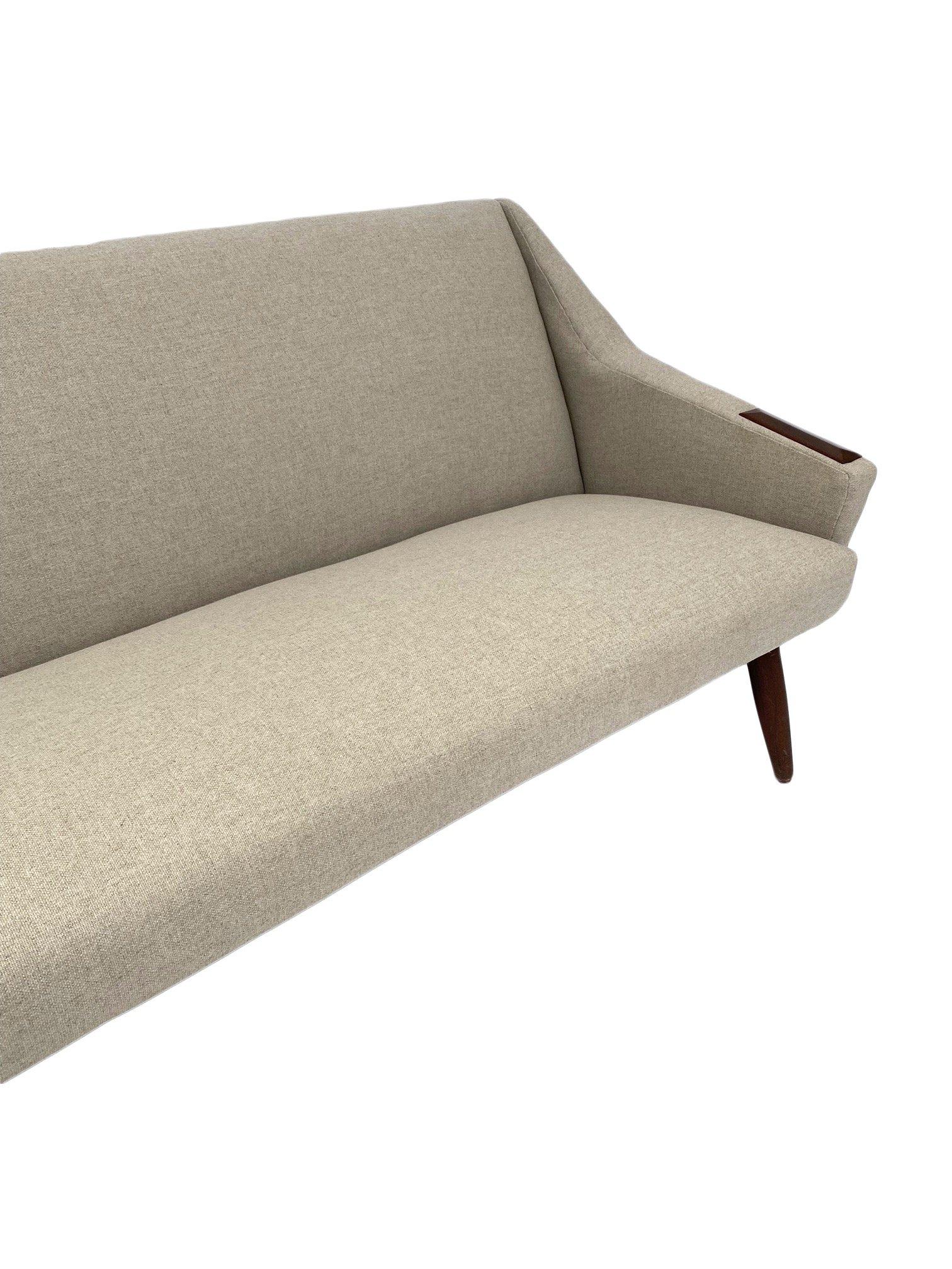 Cream Wool 3 Seater Sofa with Teak Paws Mid Century 1960s Danish For Sale 7
