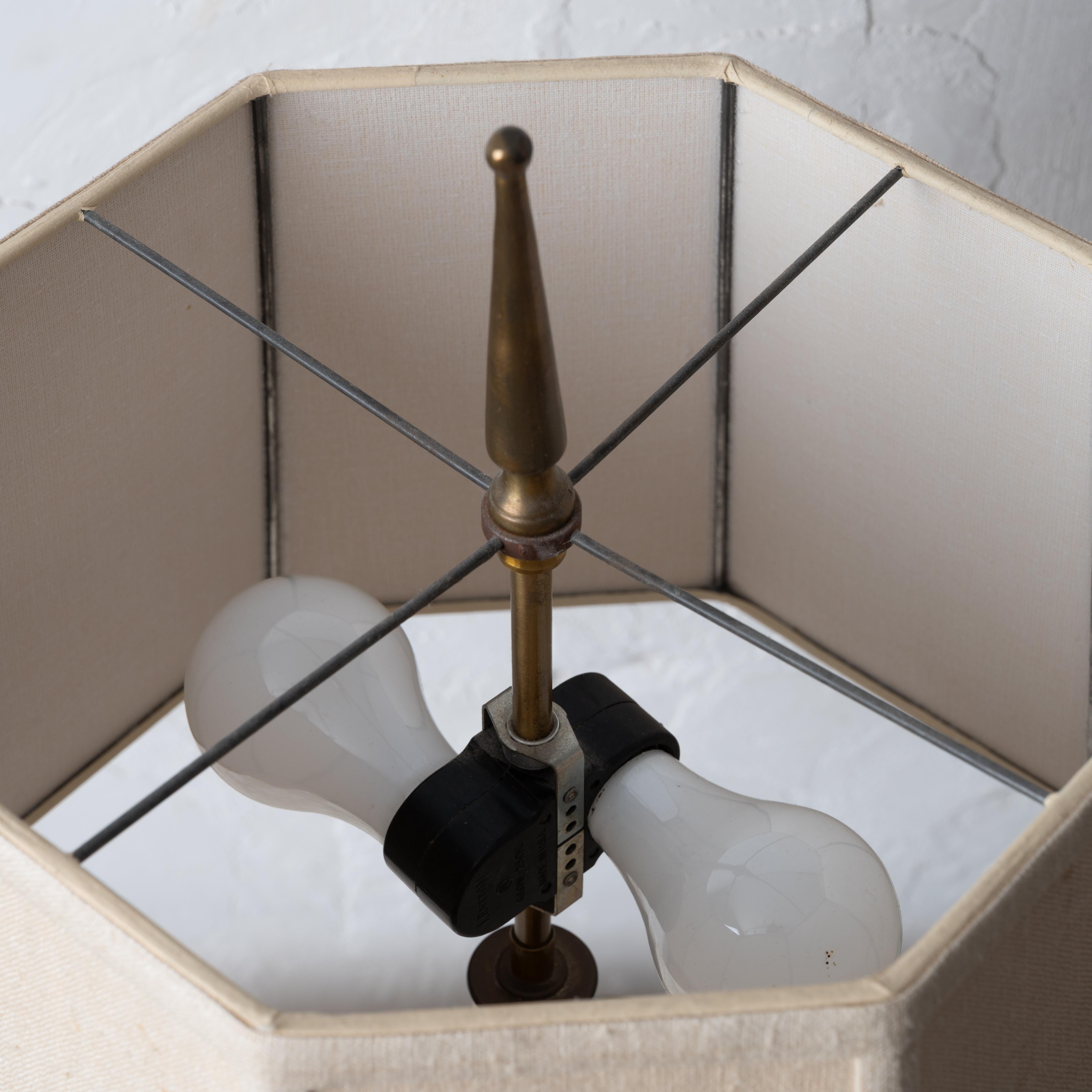 Lámpara de velas de columna Creamware en venta 4