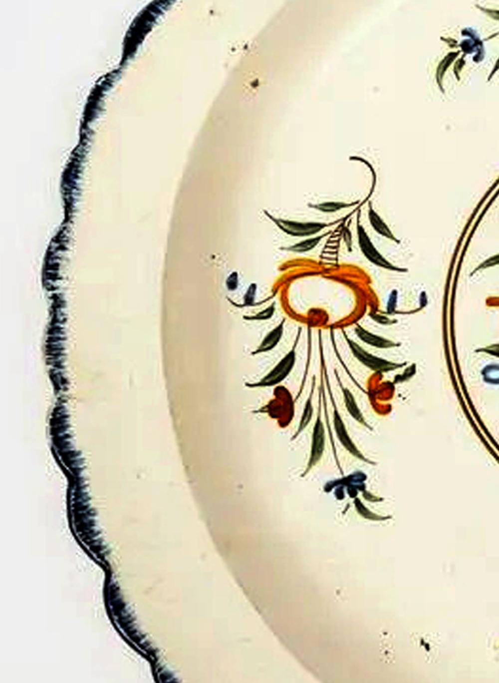 Große Schale aus Wedgwoodware-Keramik mit polychromer botanischer Dekoration (Georgian) im Angebot