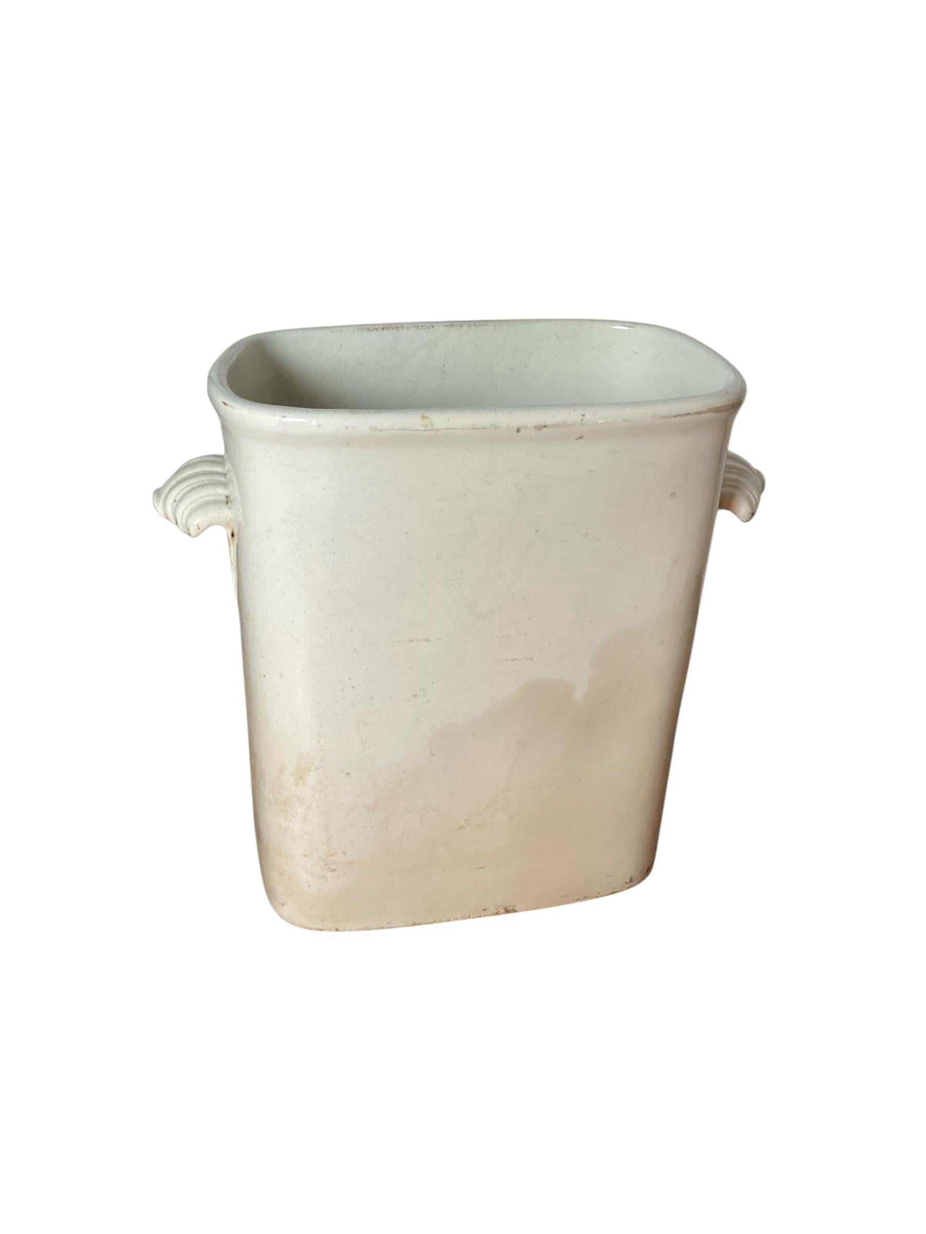 Céramique Baignoire à genoux en Creamware ou jardinière Jardinere 1800's en vente