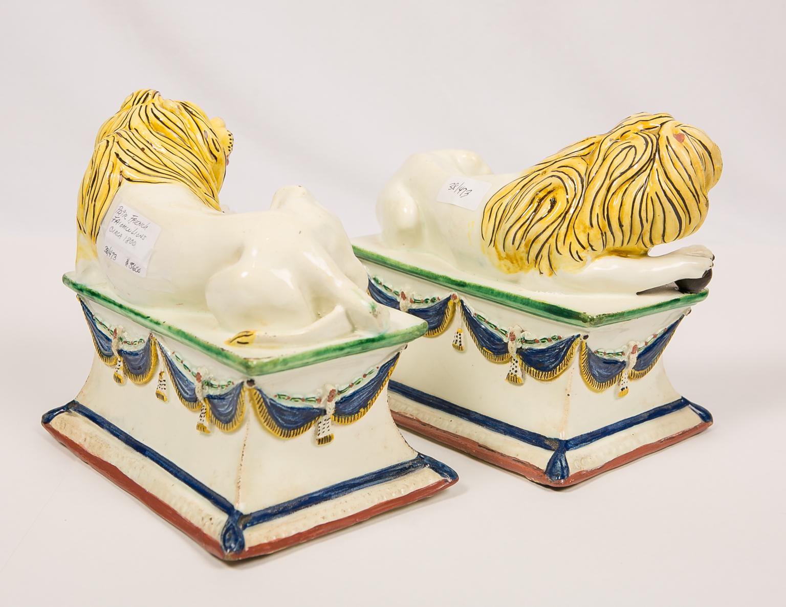 Antique French Creamware Lions 18th Century For Sale 4