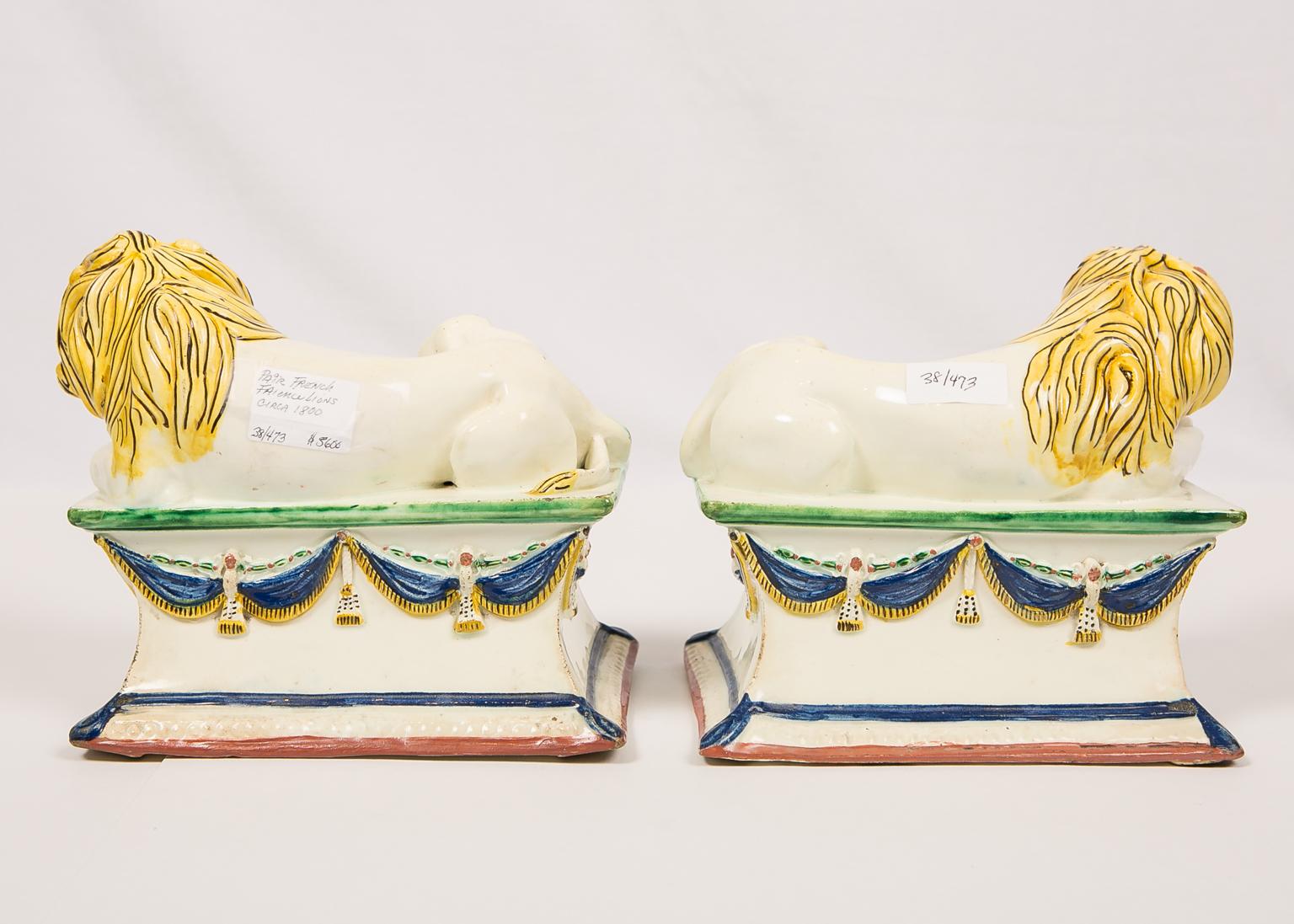 Antique French Creamware Lions 18th Century For Sale 2