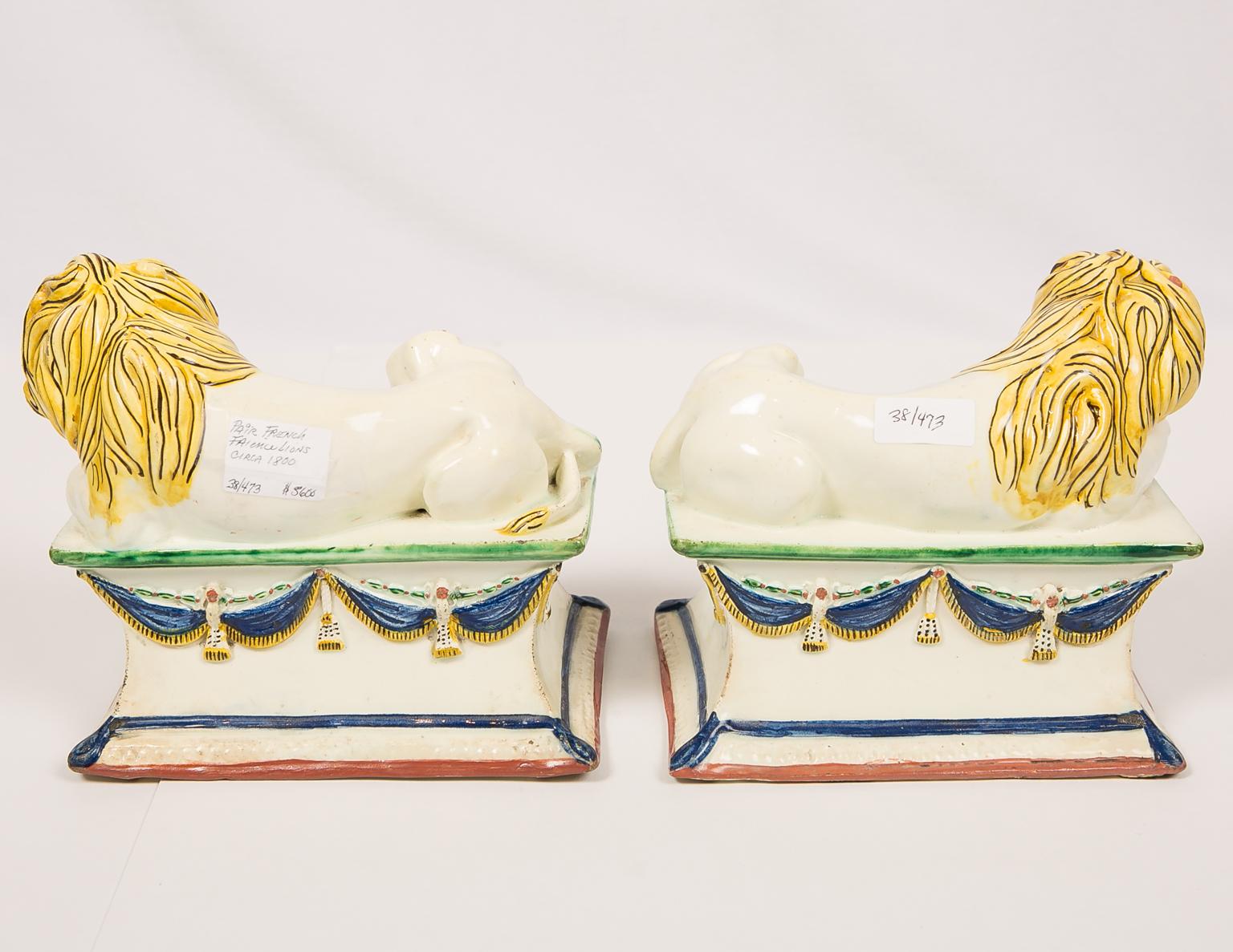 Antique French Creamware Lions 18th Century For Sale 3