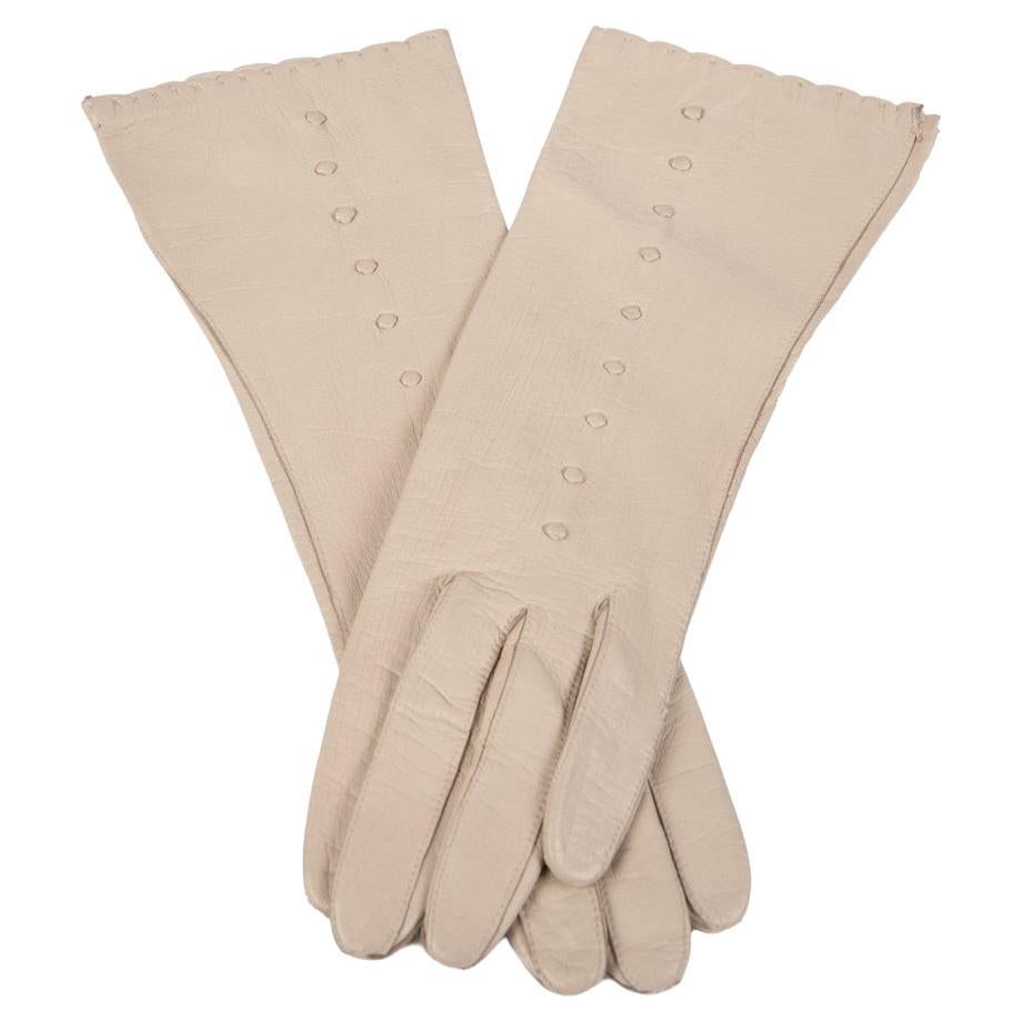 Creamy Beige Smooth Leather Gloves with 3D Dot Detailing Scalloped Hem, 1960s