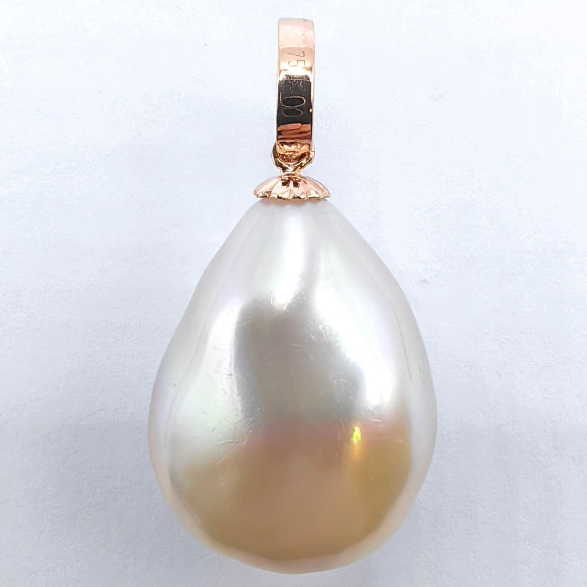 Donna Ciondolo perla barocca rosa-pesca con diamante in oro rosa 18 carati in vendita