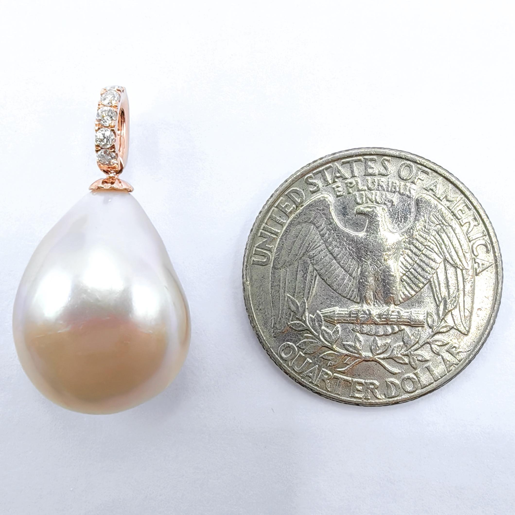 Ciondolo perla barocca rosa-pesca con diamante in oro rosa 18 carati in vendita 1