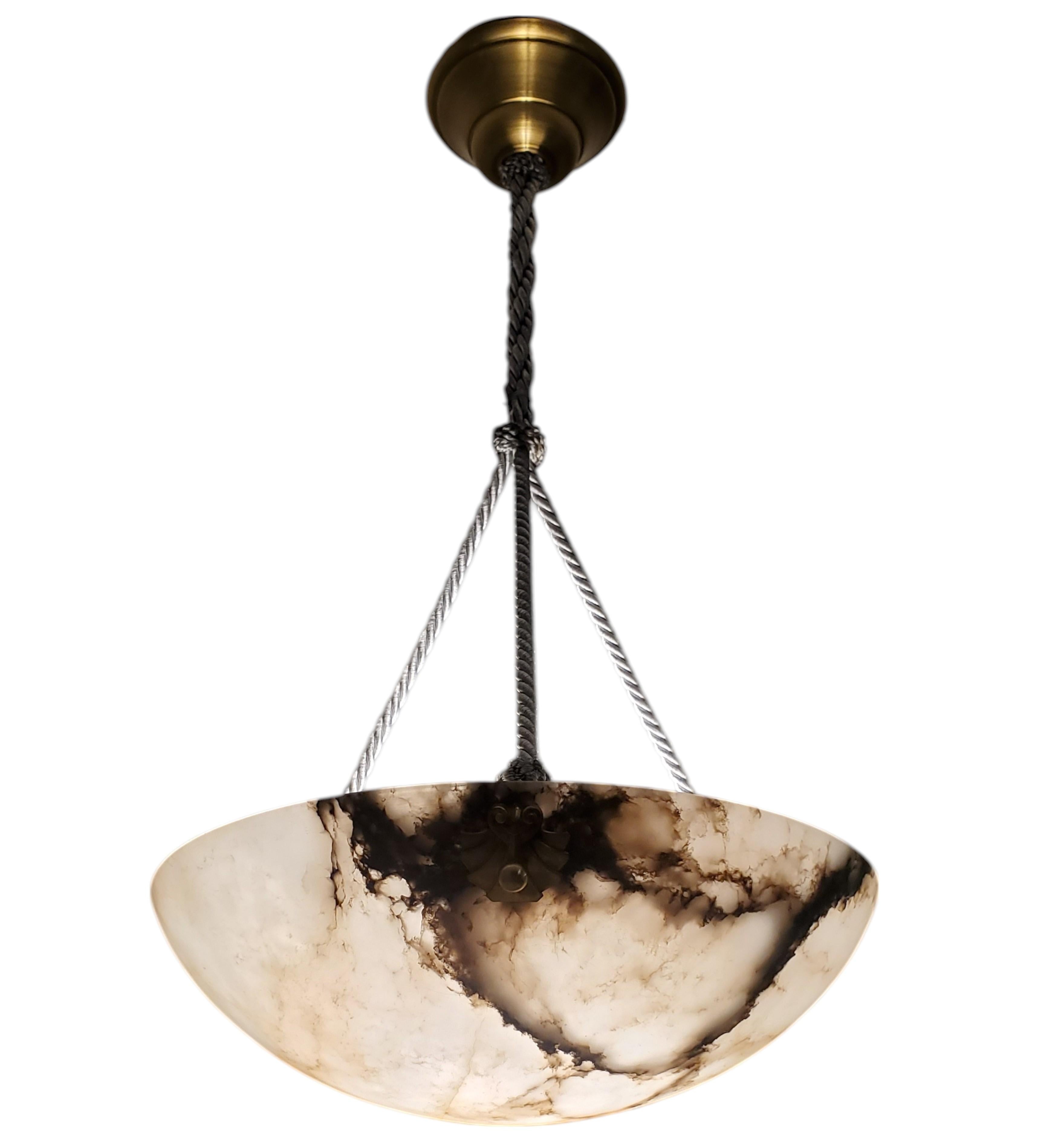 Coupé d'albâtre original blanc crème + veiné de gris avec décor de coquillages + cordon de corde. en vente 1