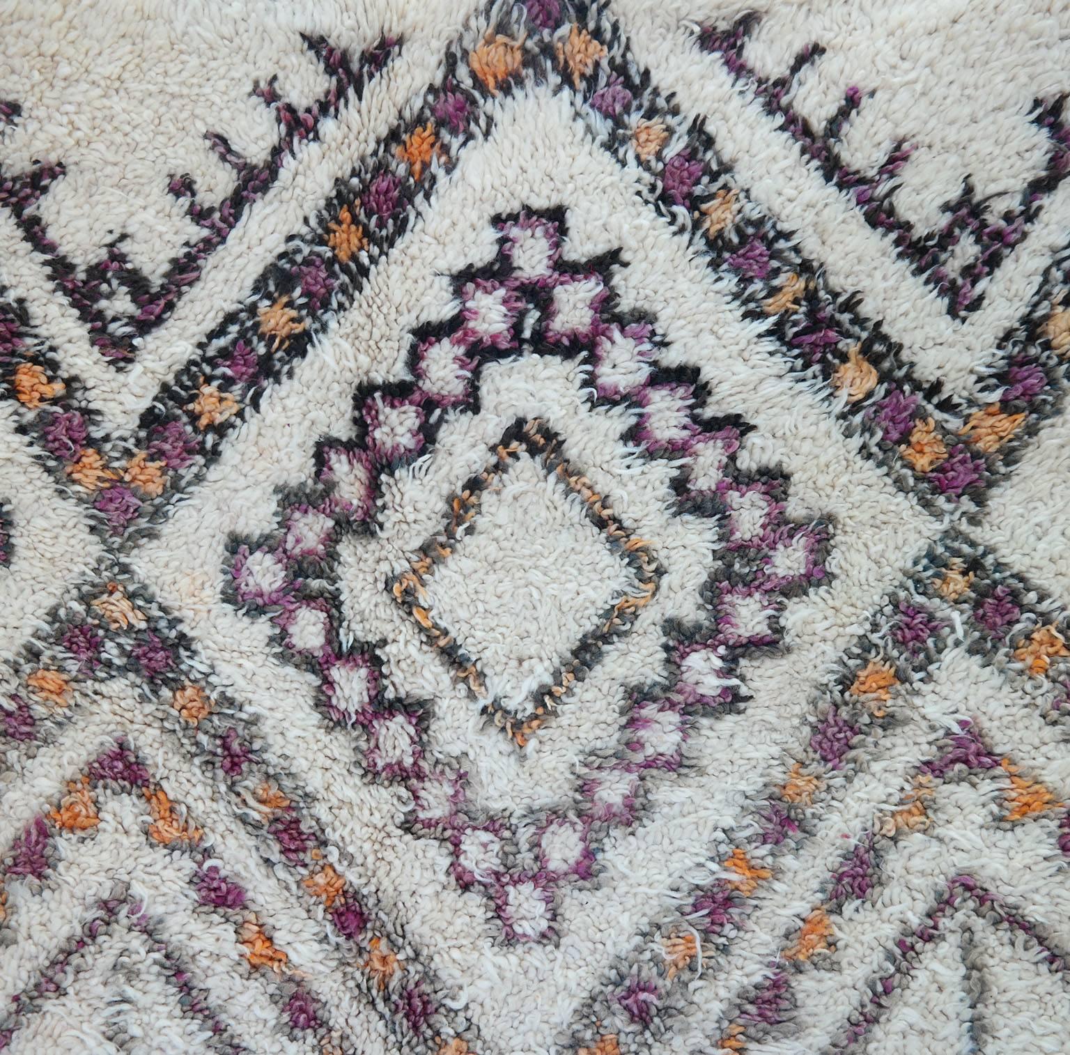 Hand-Knotted Creamy white Moroccan Beni Ourain Rug Vintage Pink Orange