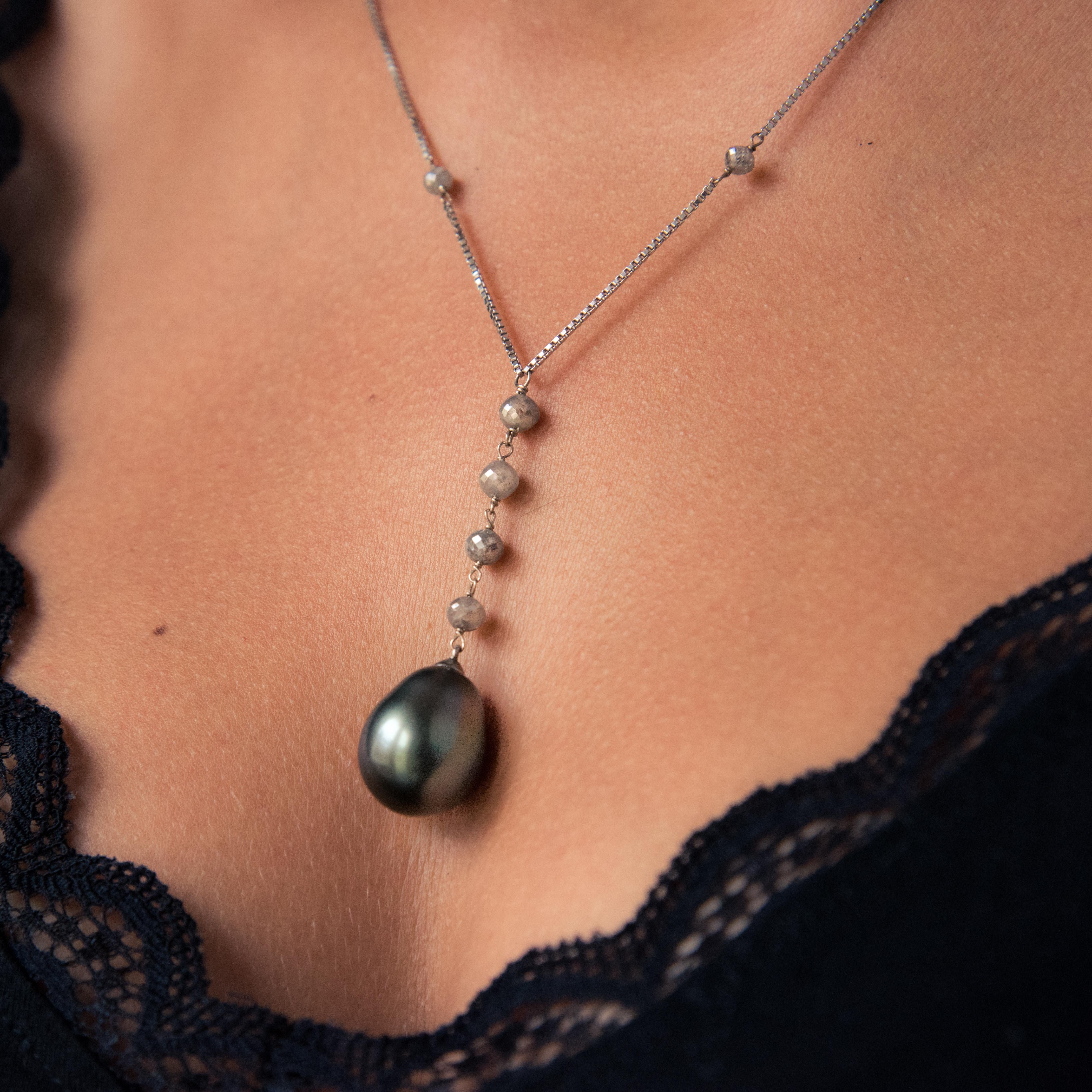 Creation Tahiti-Perlen Diamant-Perlen-Halskette aus 18 Karat Weigold (Tropfenschliff) im Angebot