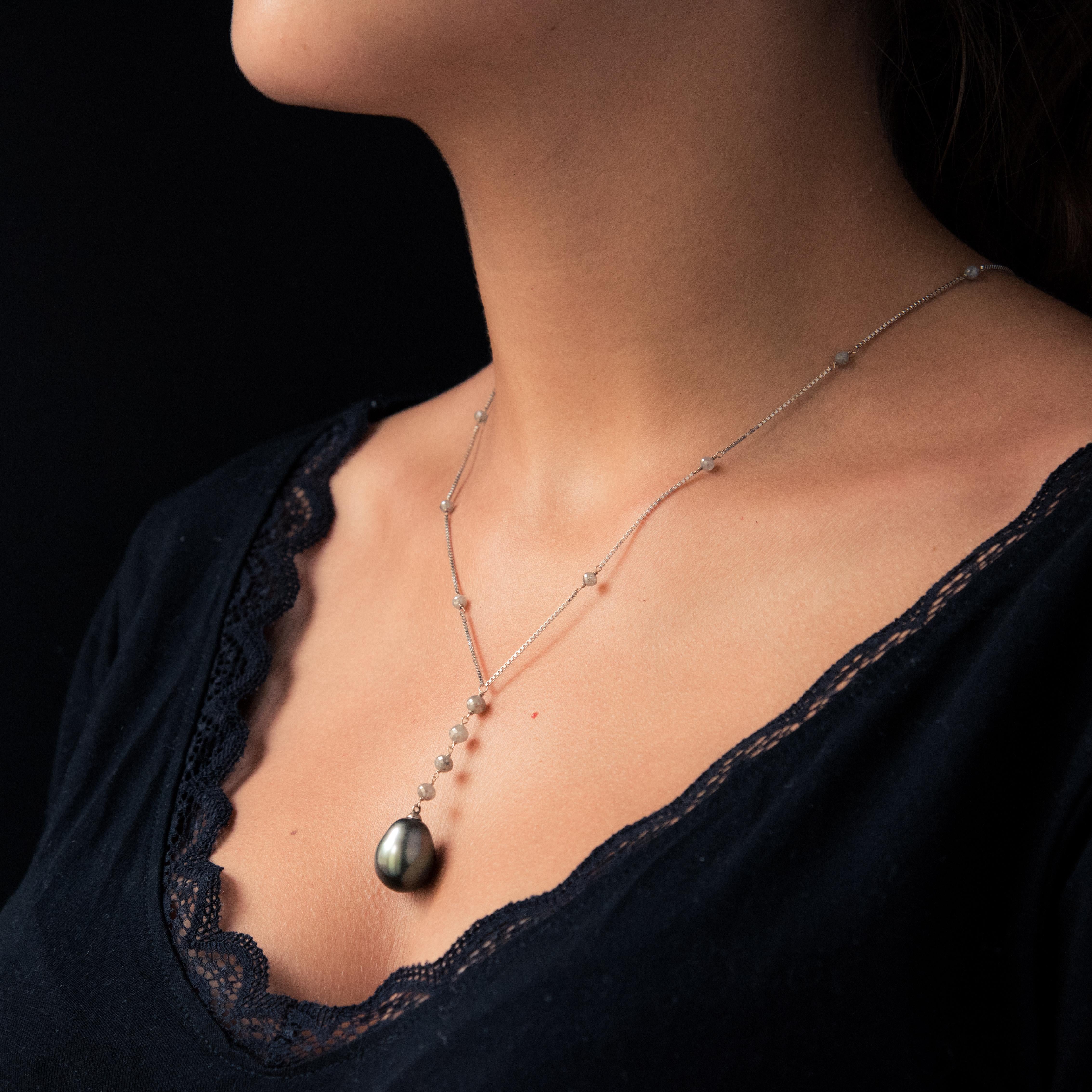 Creation Tahiti-Perlen Diamant-Perlen-Halskette aus 18 Karat Weigold im Zustand „Neu“ im Angebot in Poitiers, FR
