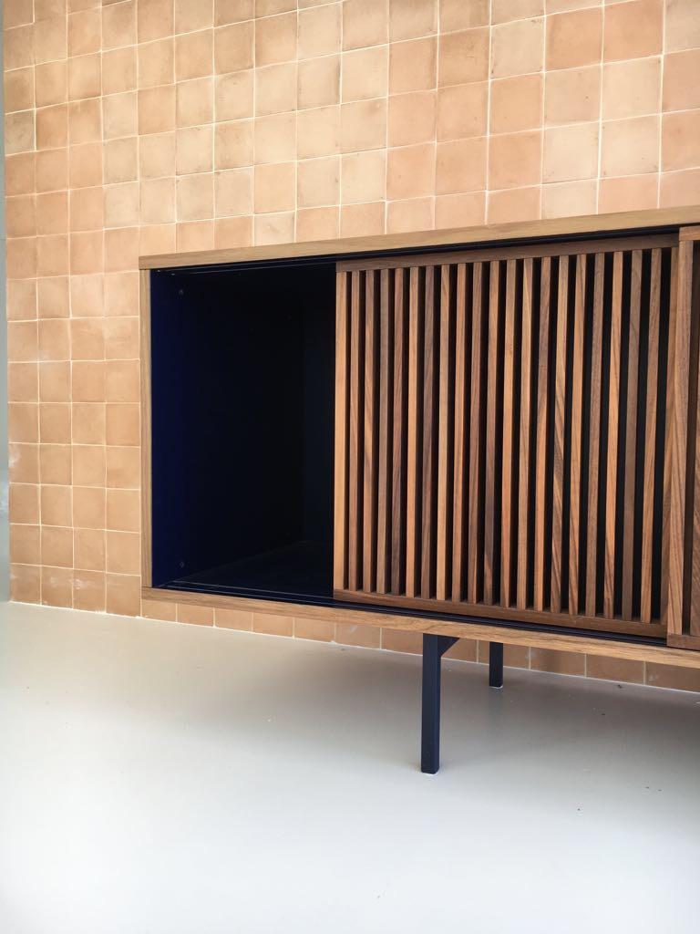 Lacquered Credenza 2022 - Cupboard 2022 For Sale