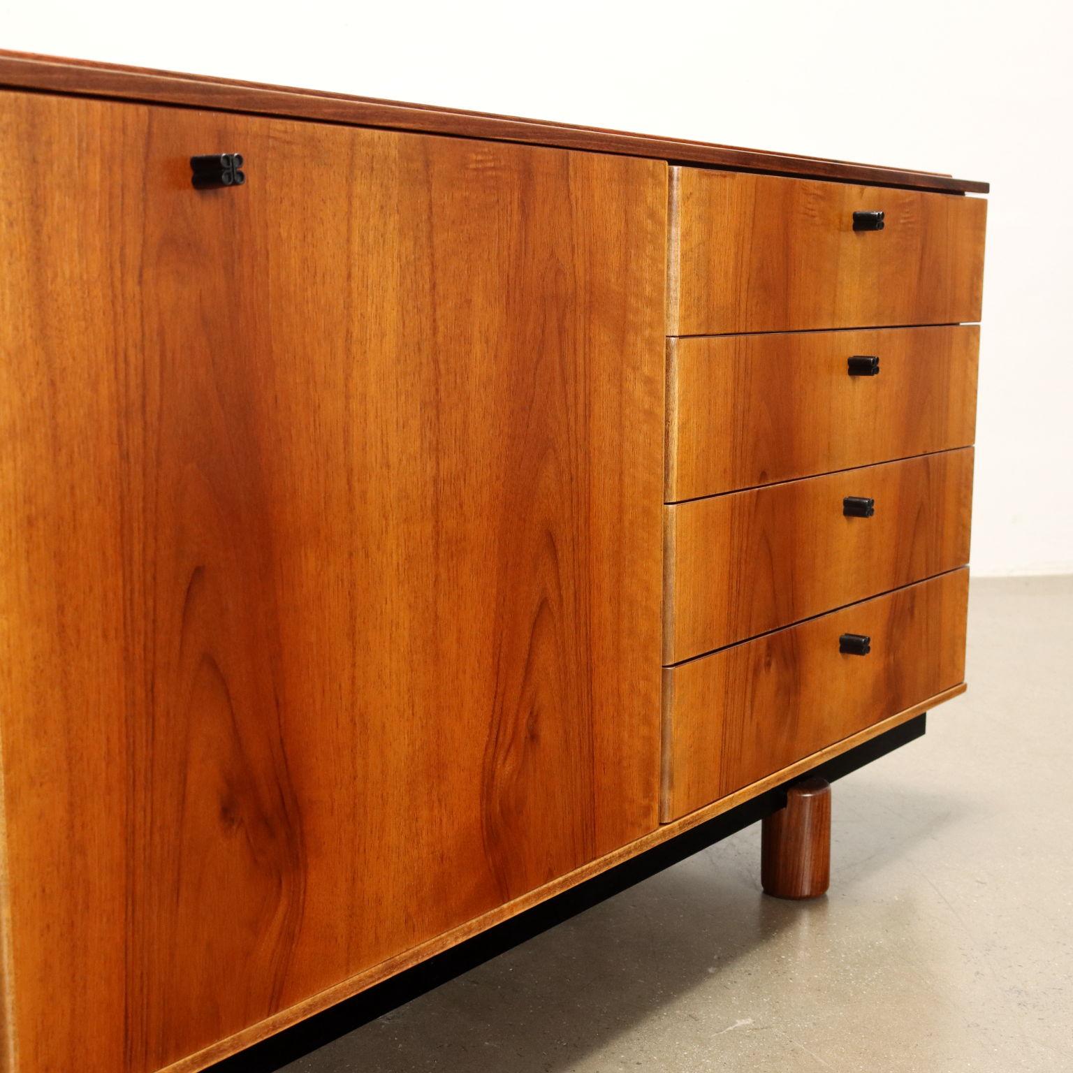 Sideboard '809' Gianfranco Frattini für Bernini, 1960er Jahre, Nussbaum (Italian) im Angebot