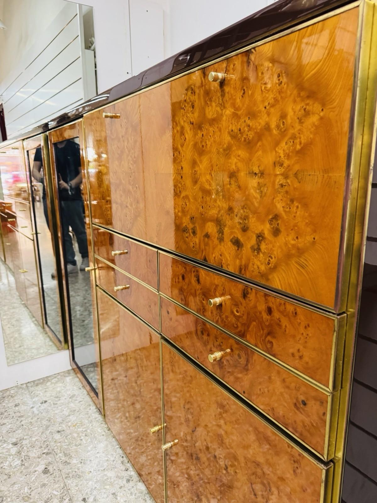 Credenza Alta In Radica E Metallo Dorato Modernariato Anni ‘70 im Angebot 5
