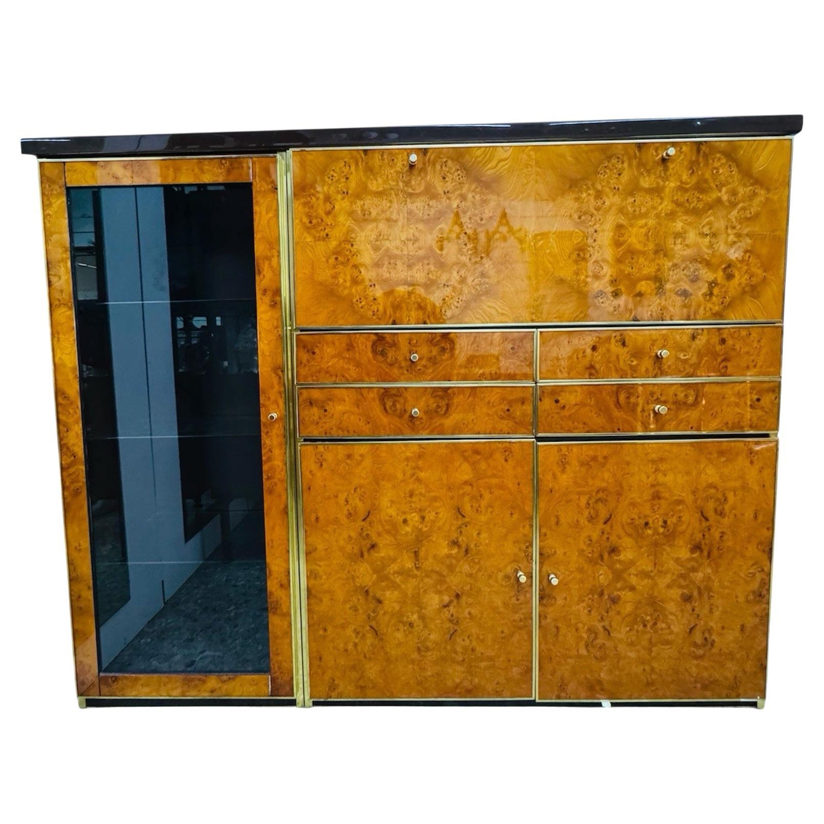 Credenza Alta In Radica E Metallo Dorato Modernariato Anni ‘70 im Angebot
