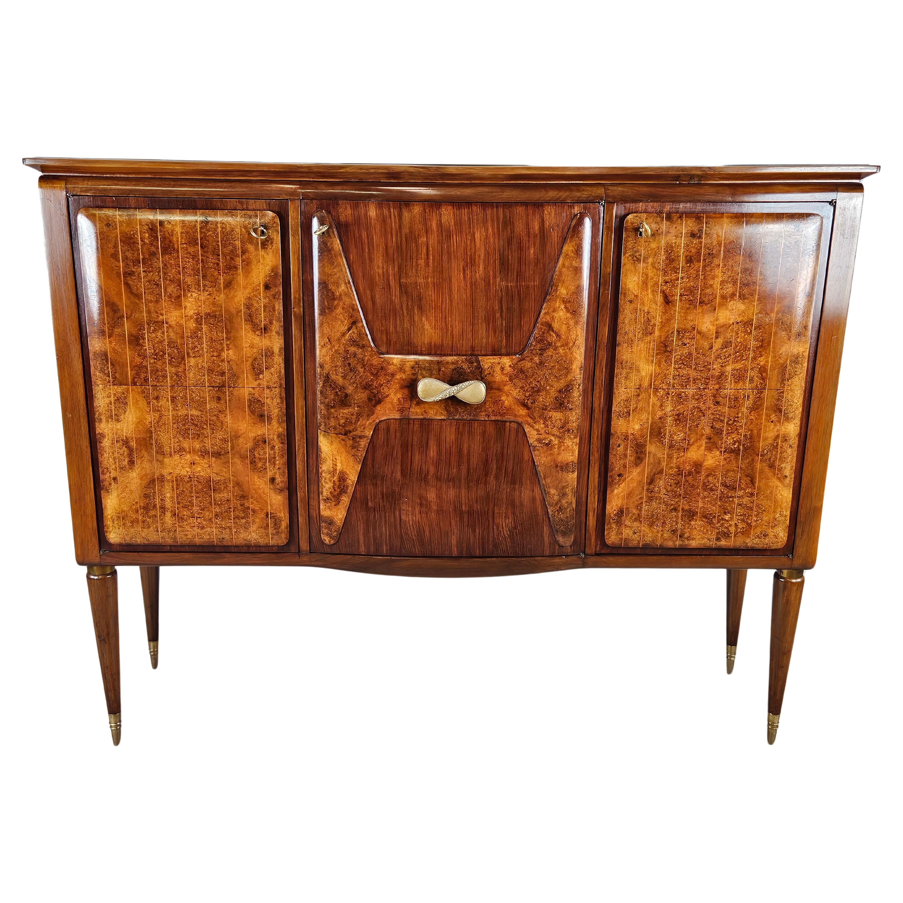 1940s-1950s walnut and maple sideboard with lighted compartment For Sale