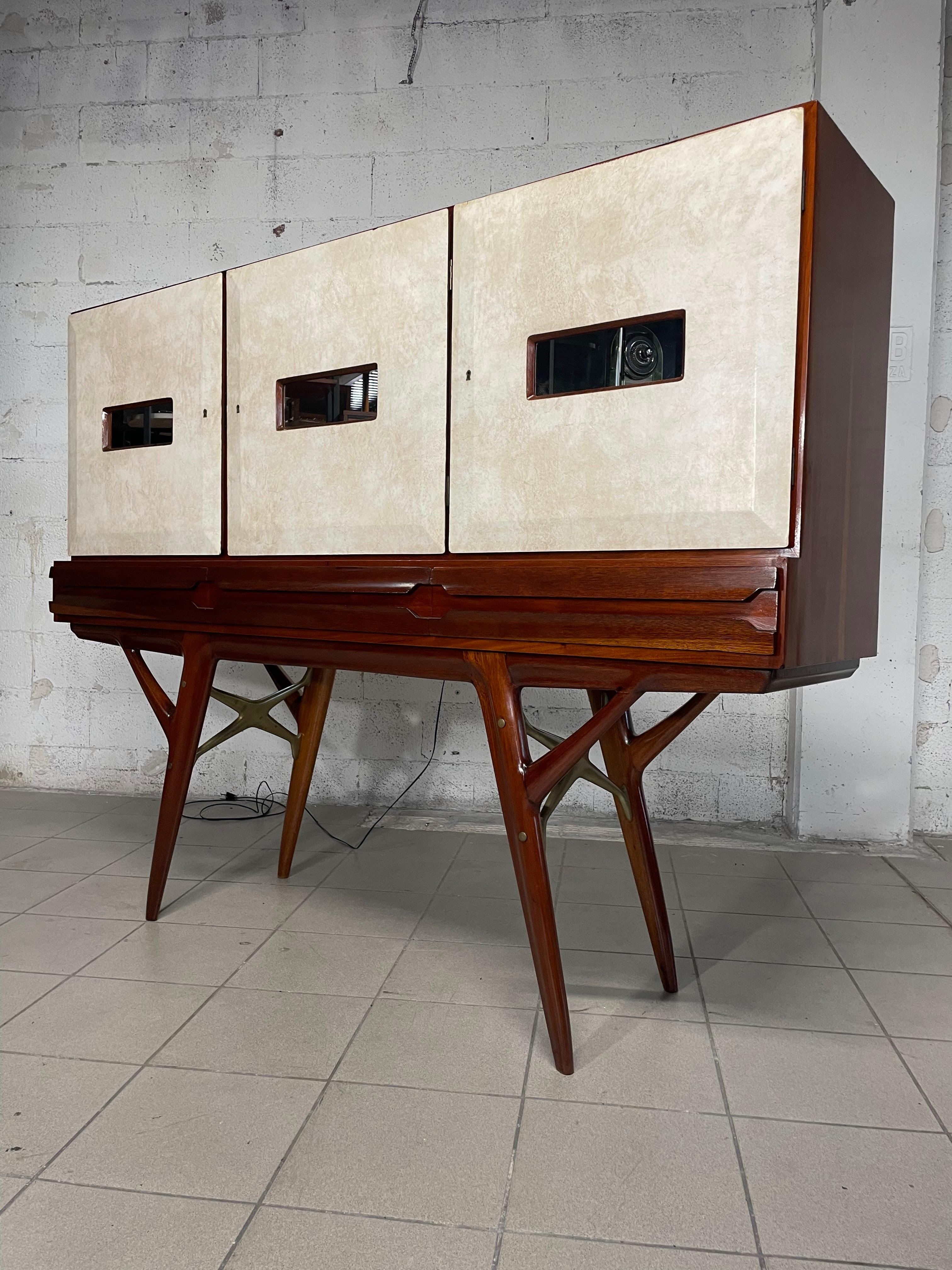 1950s sideboard manufactured by Palazzi dell'Arte Cantù, Italy For Sale 8