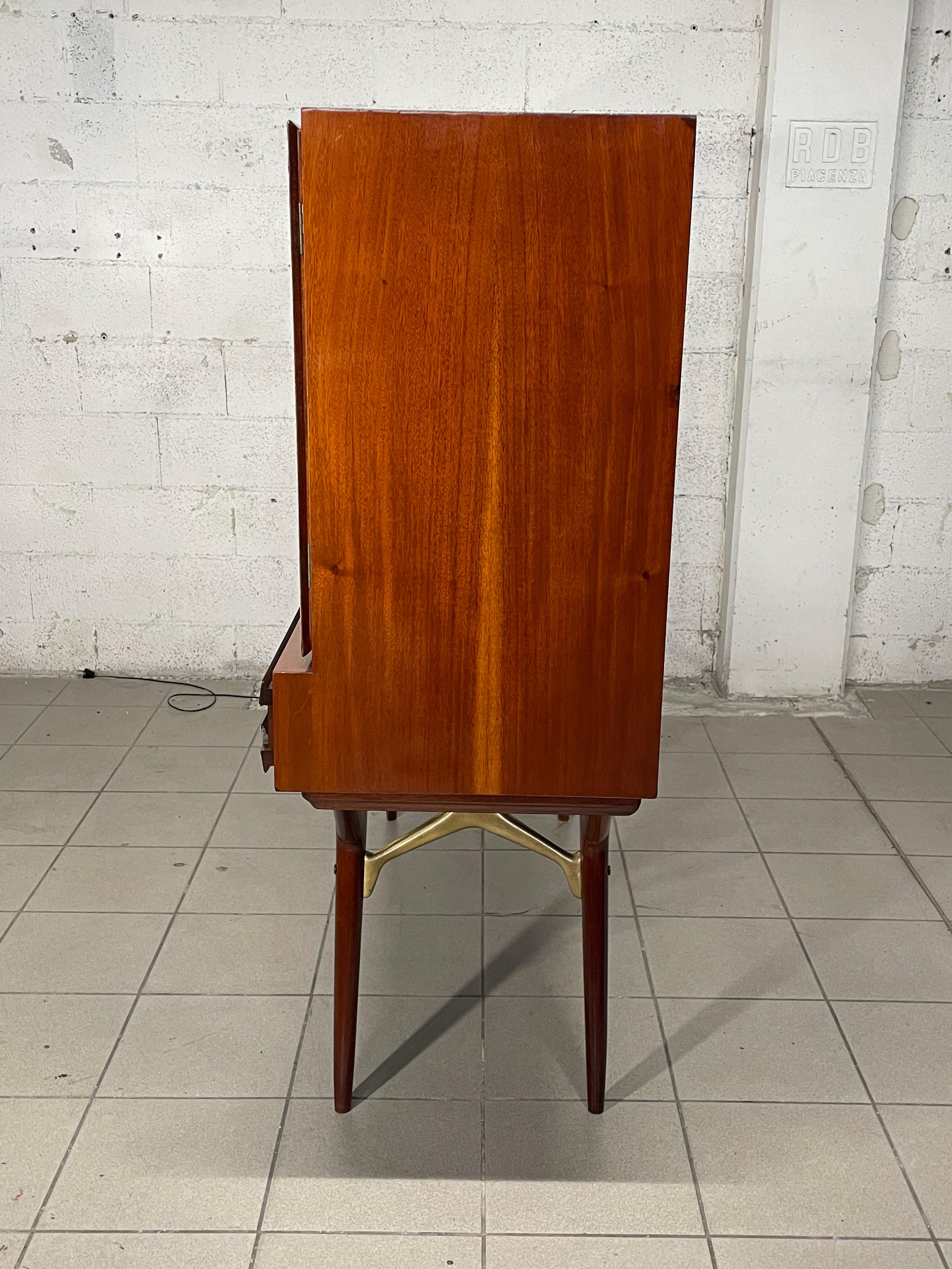 1950s sideboard manufactured by Palazzi dell'Arte Cantù, Italy For Sale 11