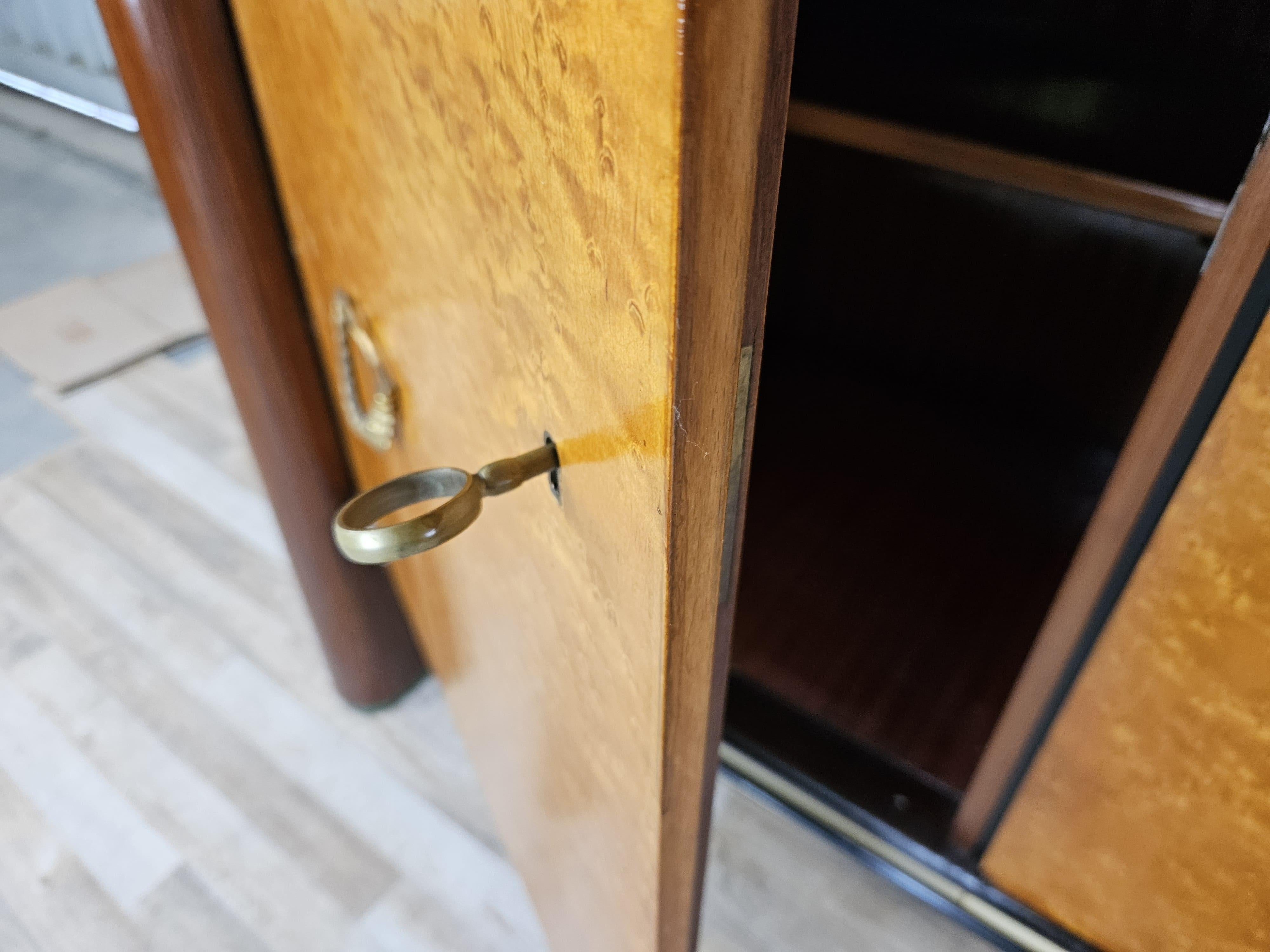 1950s Art Deco sideboard attr. La Permanente Furniture Cantù by Osvaldo Borsani For Sale 5