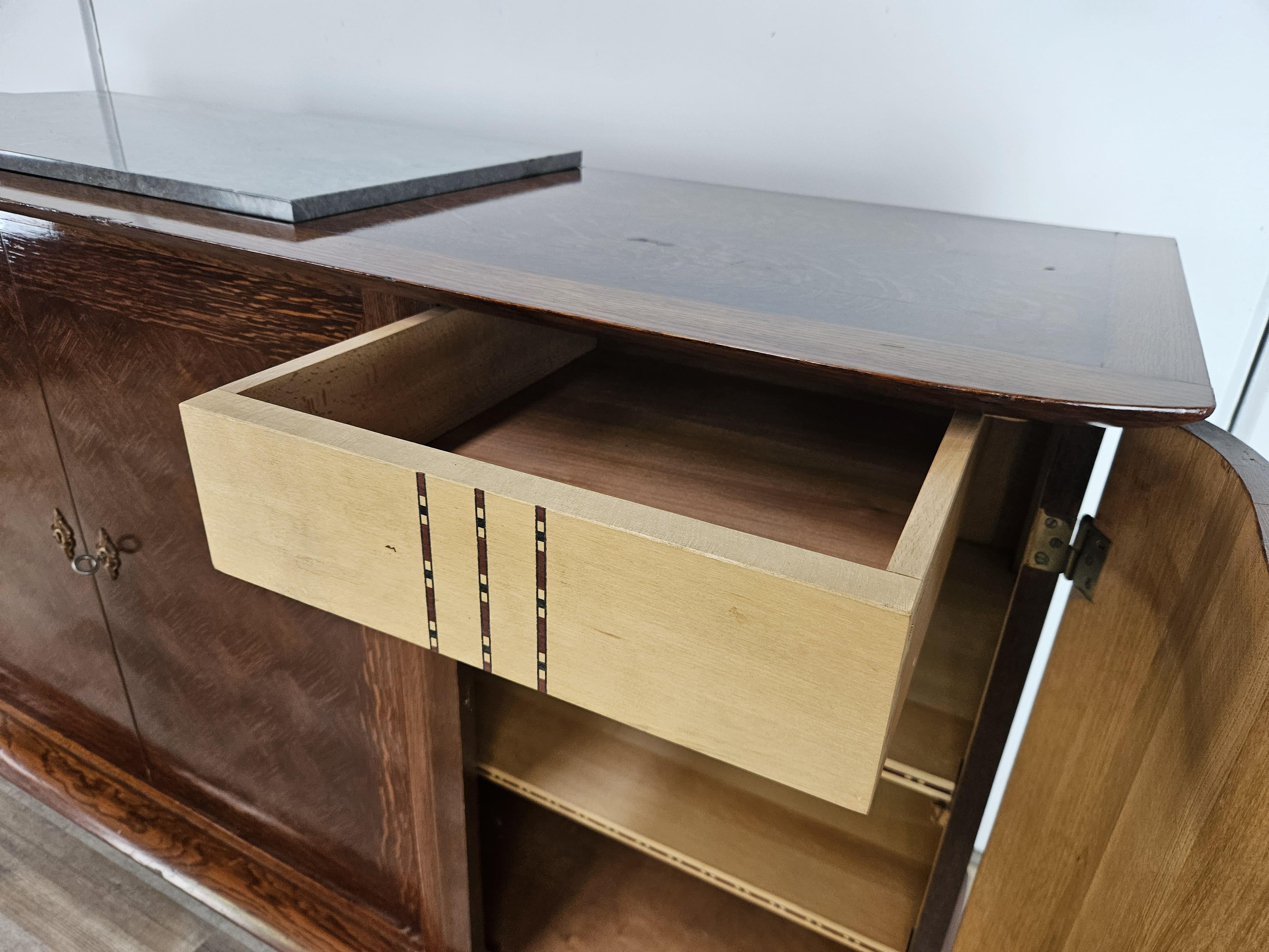 Credenza Art Decò in quercia per sala da pranzo con ripiano in marmo in vendita 9