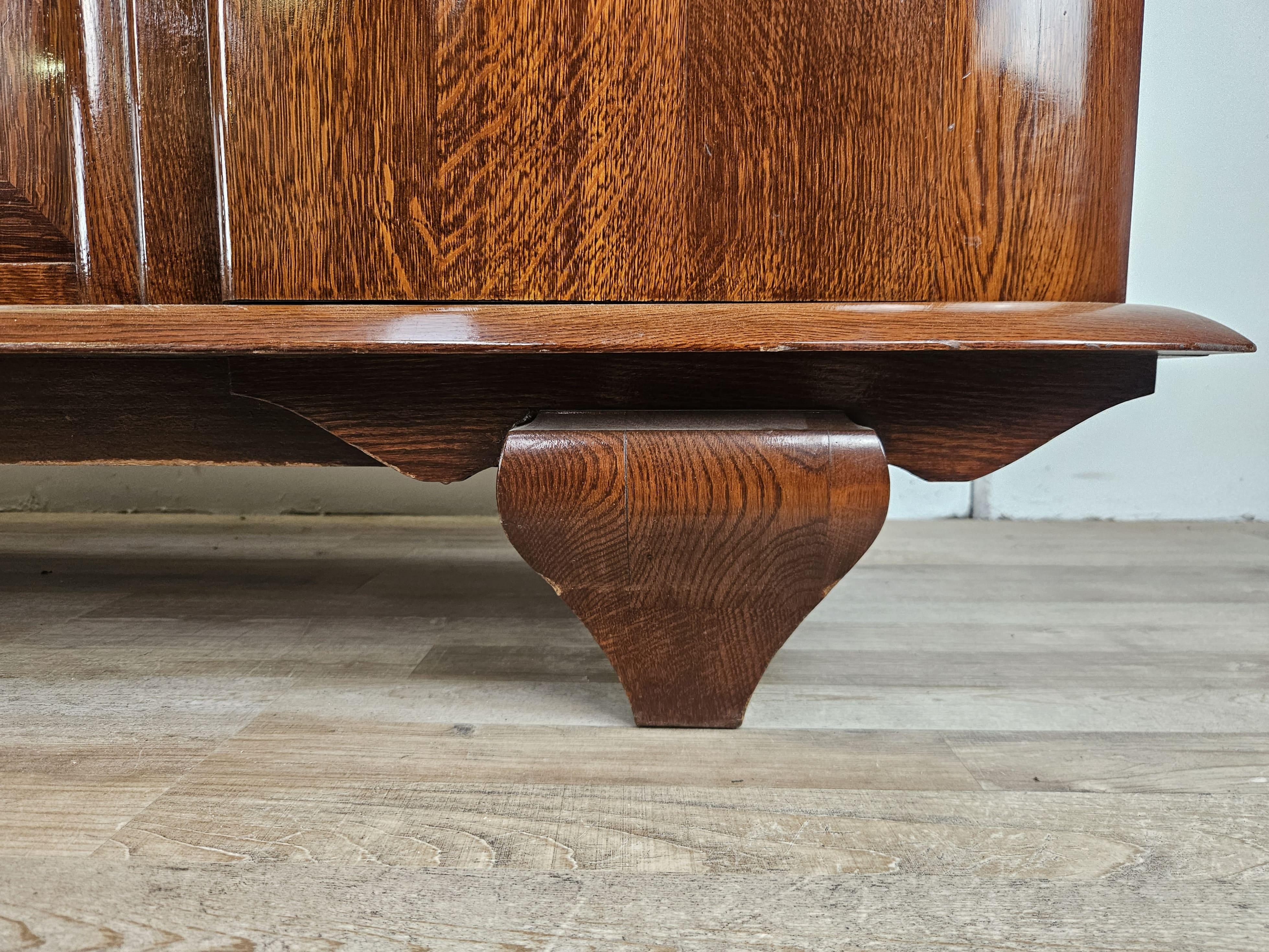 Credenza Art Decò in quercia per sala da pranzo con ripiano in marmo in vendita 12