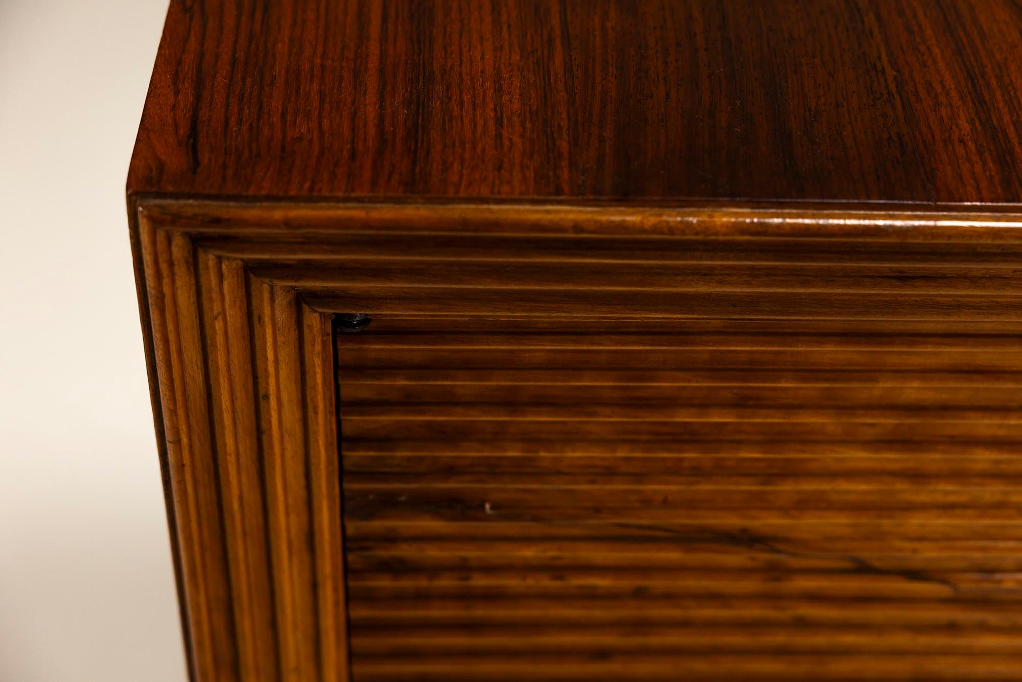 Credenza de Pier Luigi Colli, en palisandro de la India y madera de arce, Italia, hacia la década de 1940 en venta 4