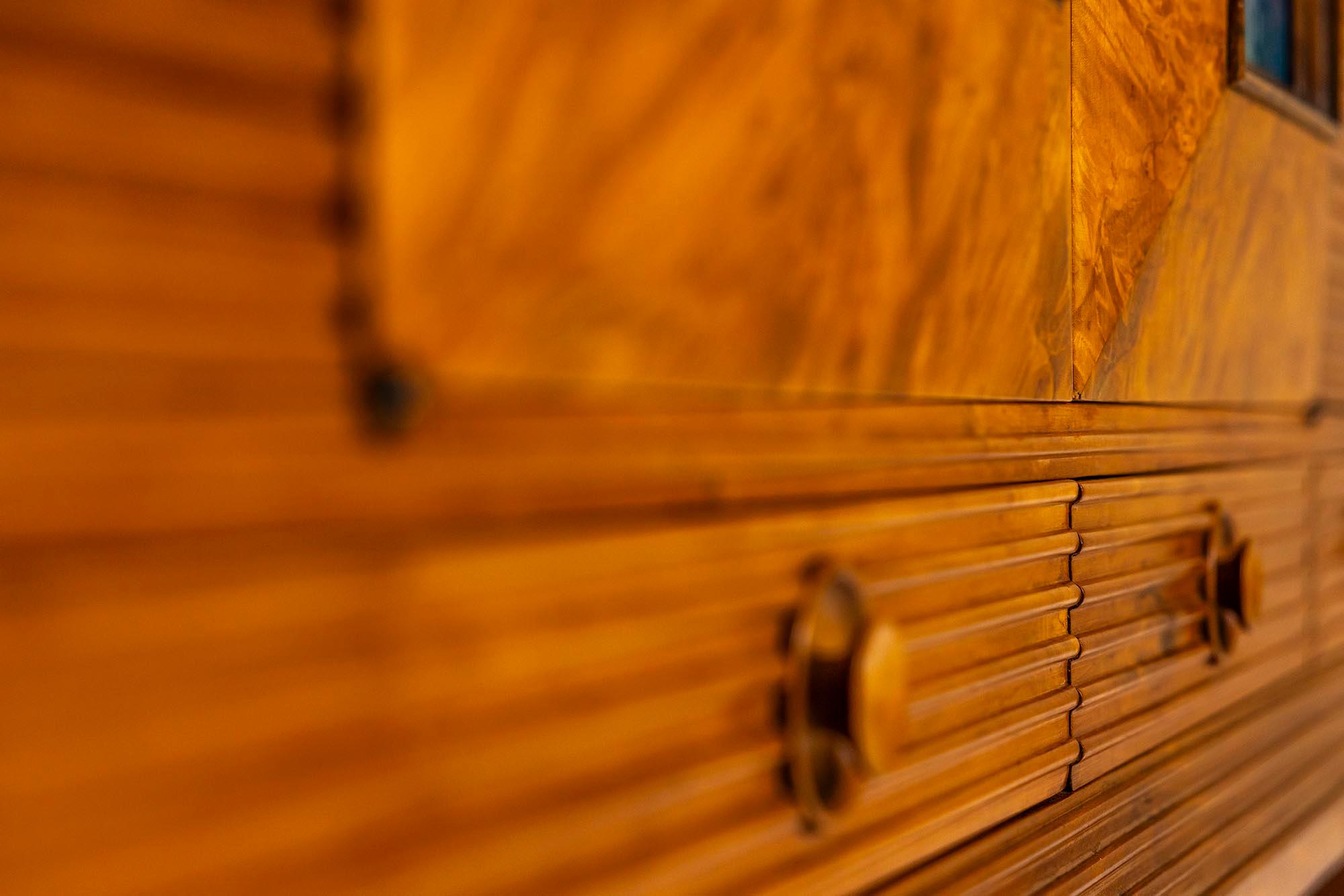 Credenza de Pier Luigi Colli, en palisandro de la India y madera de arce, Italia, hacia la década de 1940 en venta 9