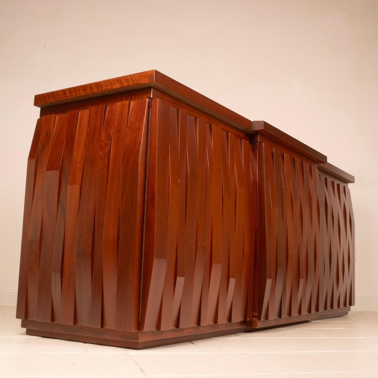 Nutwood Barium Sculpture99 Sideboard by Luciano Frigerio for Frigerio di Desio For Sale