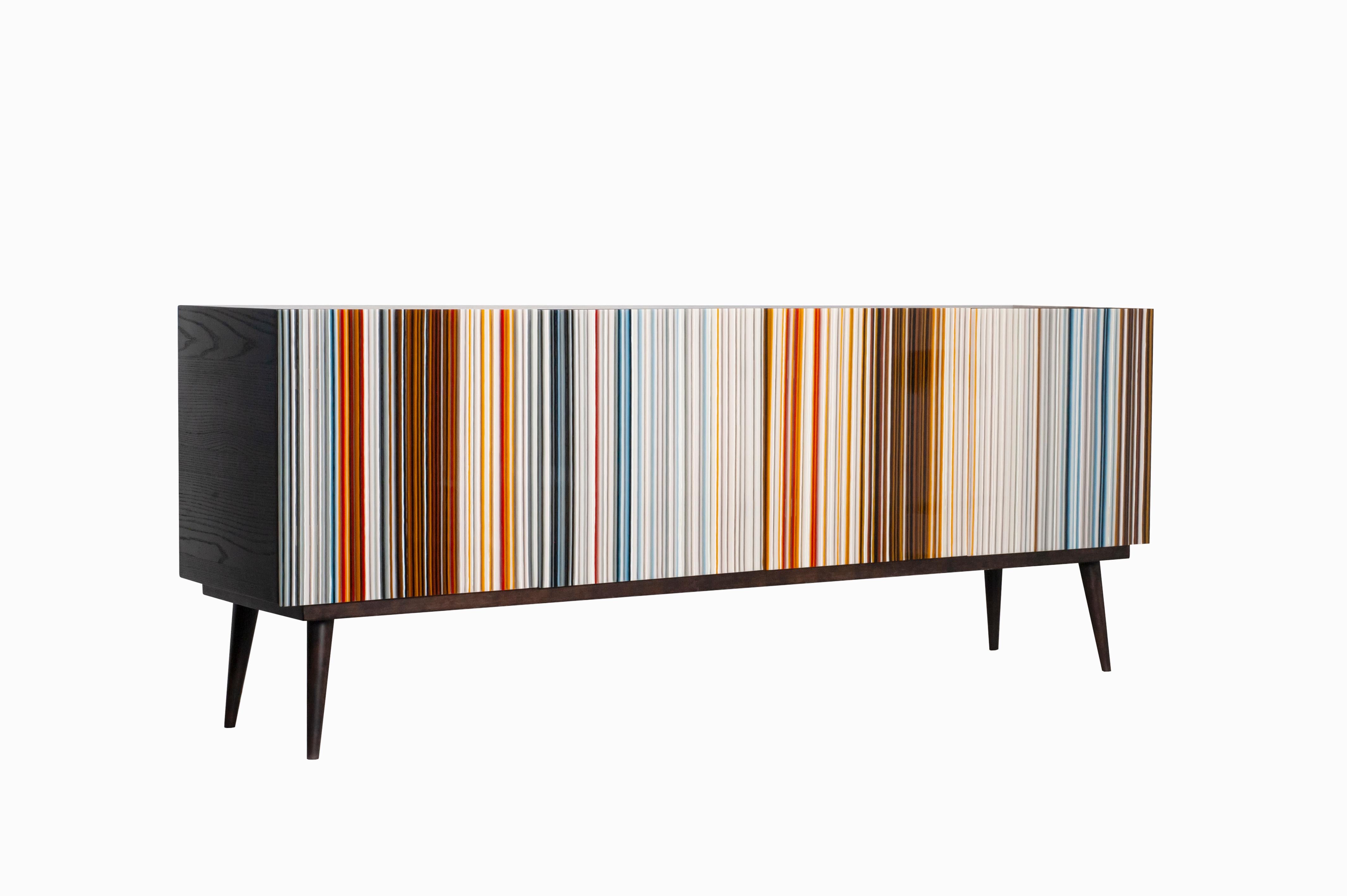 Credenza designed by Orfeo Quagliata in collaboration with Taracea Furniture. An object of fused glass created with the exclusive barcode technique. The Buff-Hey´s retro design mixed with designer's exceptional glass expertise put together a cutting